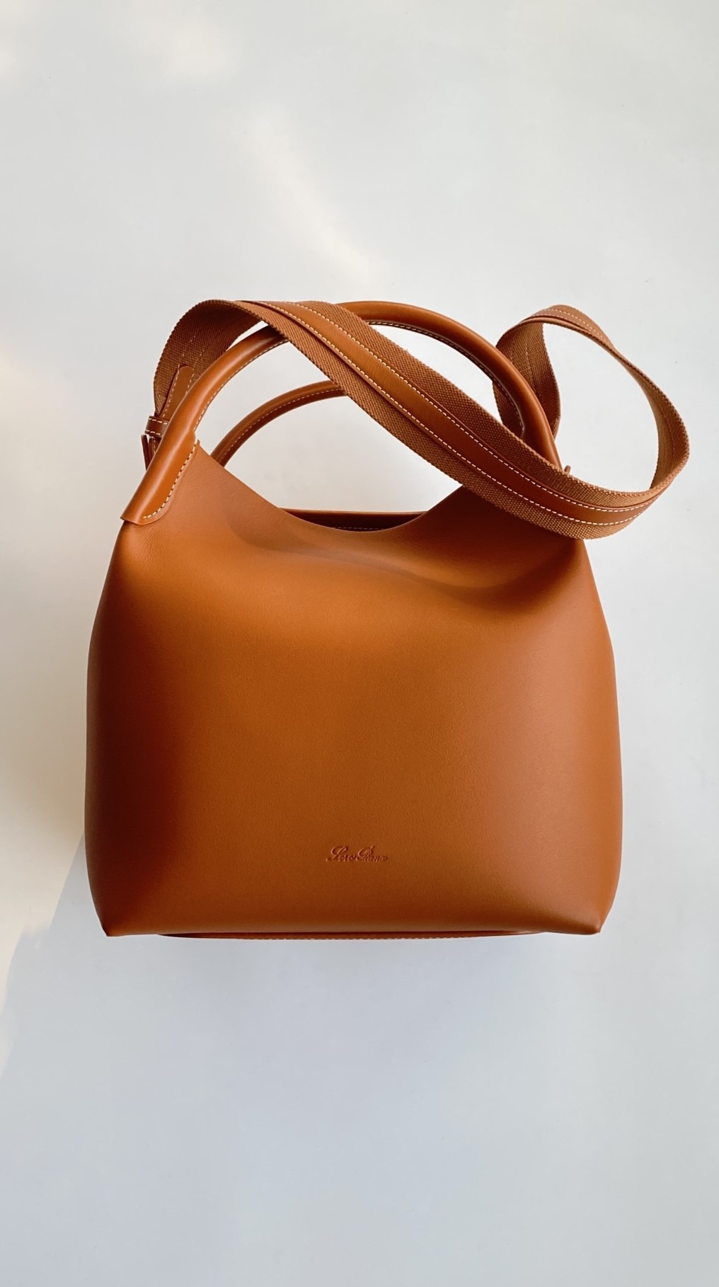 로로피아나 베일 라지백