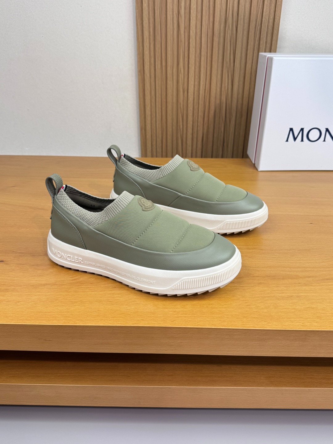 몽클레어 오리지널 스니커즈