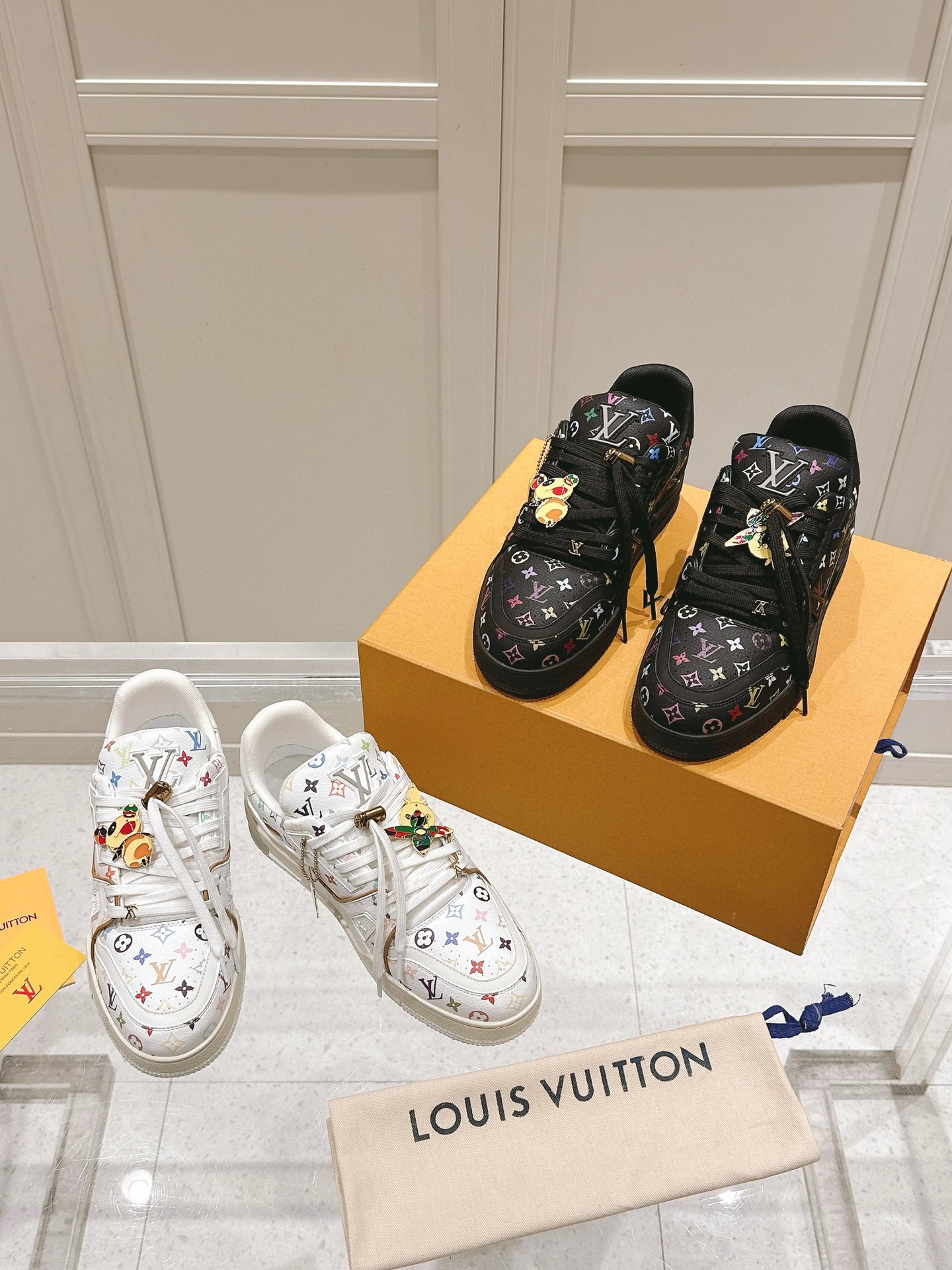 루이비통 무*카미 타카시 스니커즈 보드화