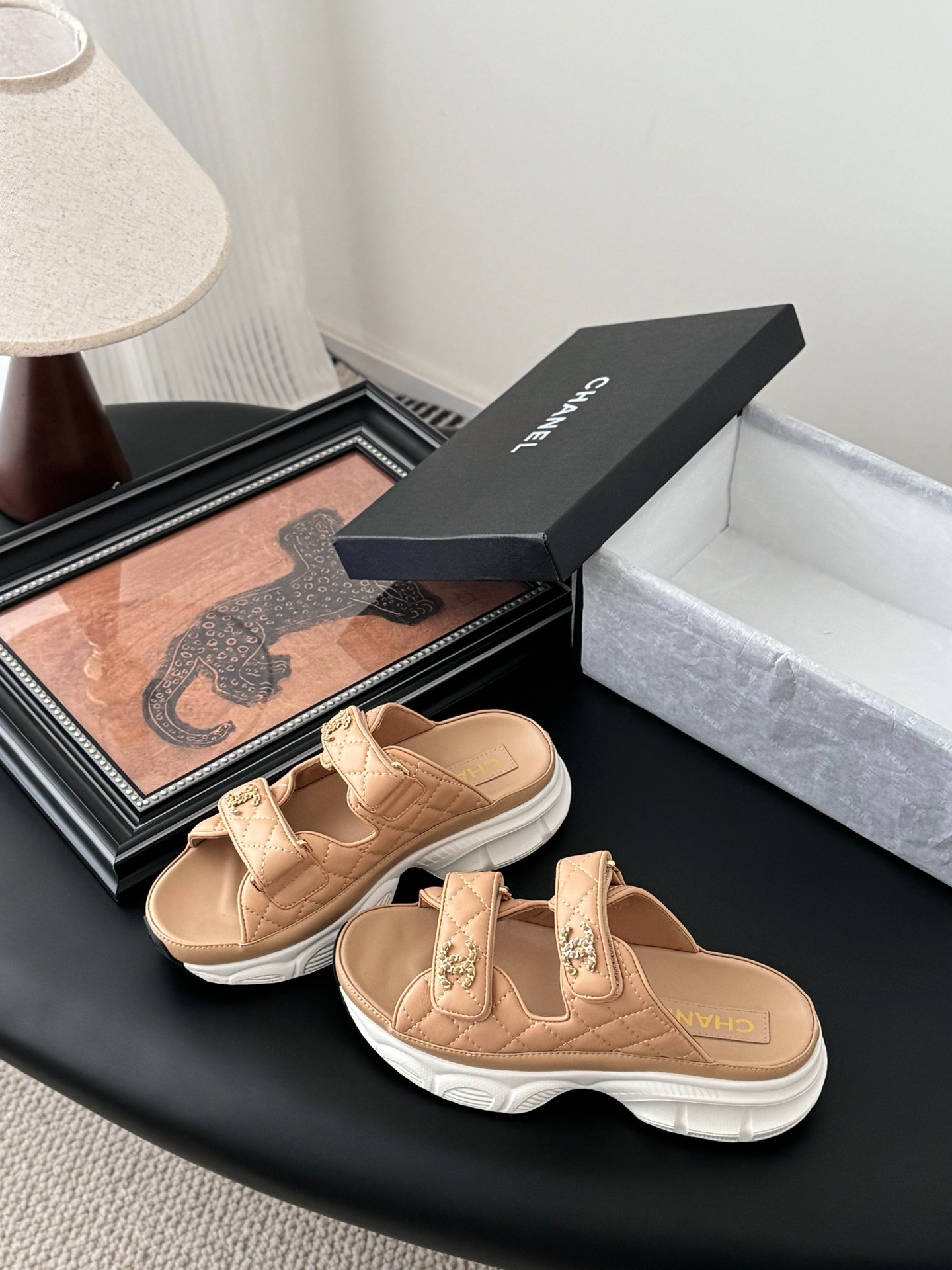 샤넬 25 신상 벨크로 샌들