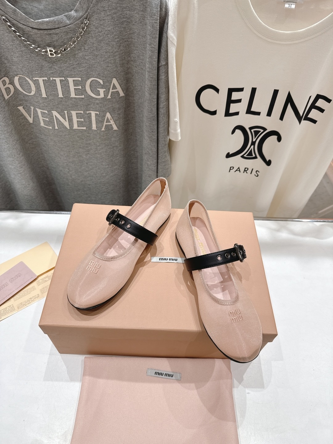 미우미우 25ss 신상 슬립온 아쿠아슈즈