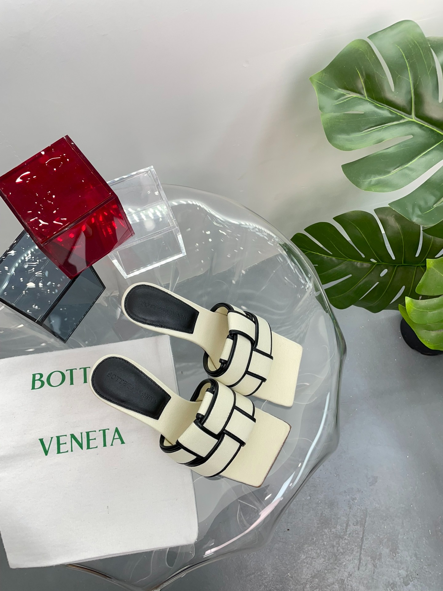 보테가베네타 PATCH 힐 슬리퍼