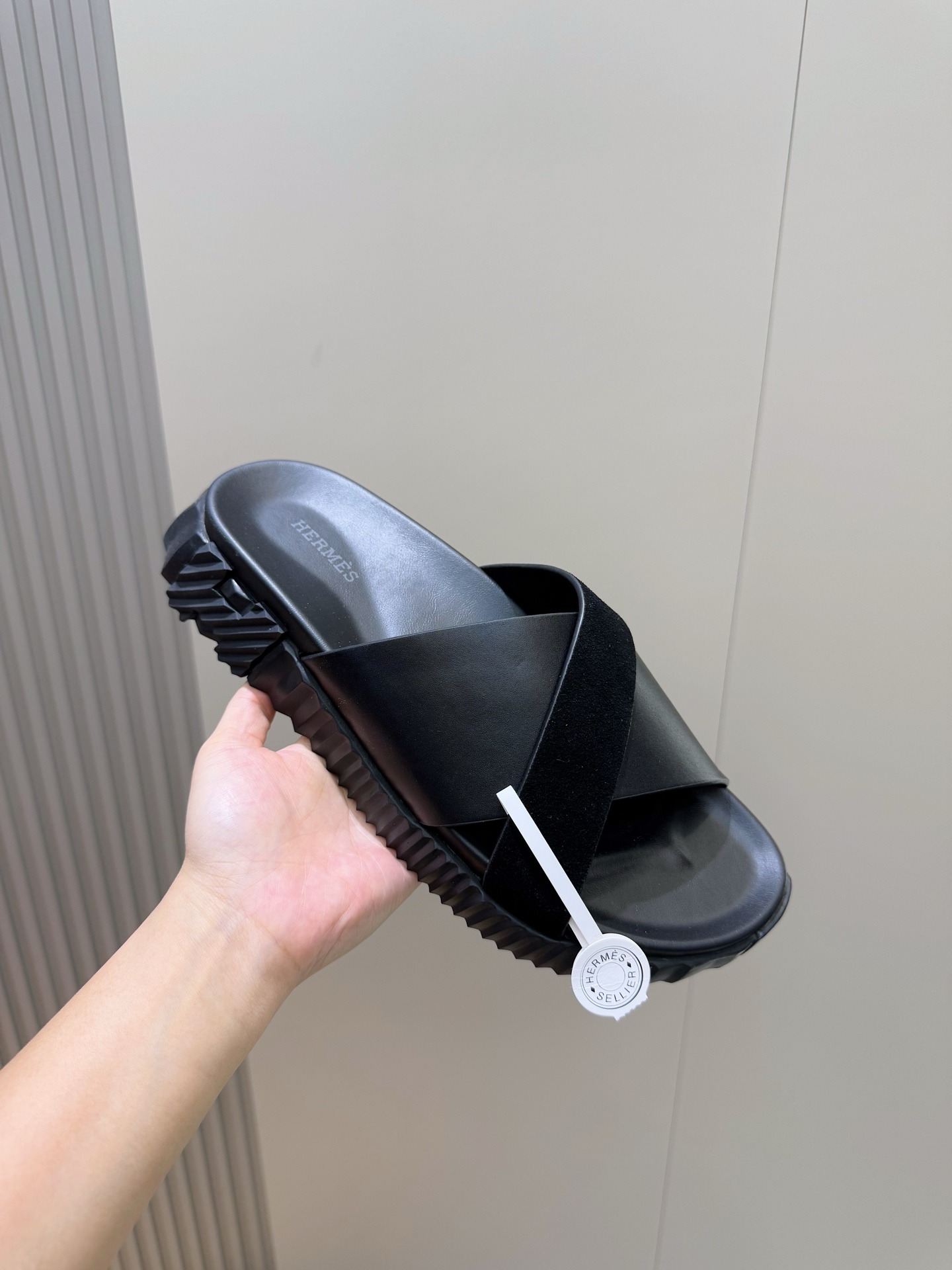 에르메스 남성 슬리퍼