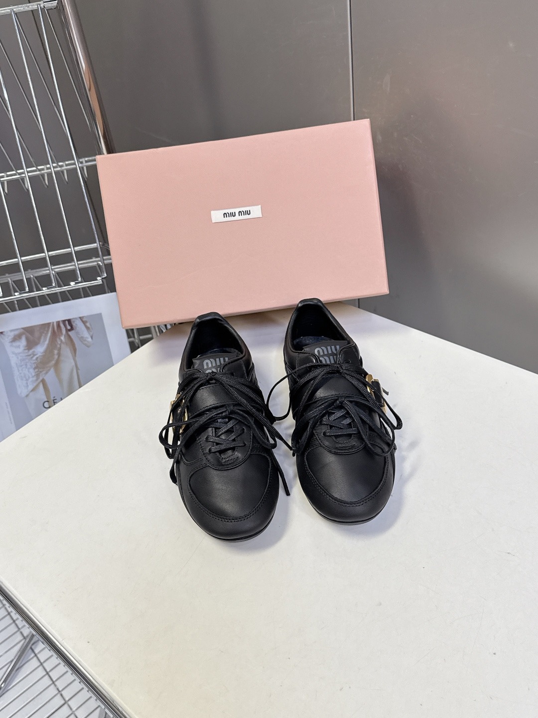 미우미우 신상 빈티지 스니커즈