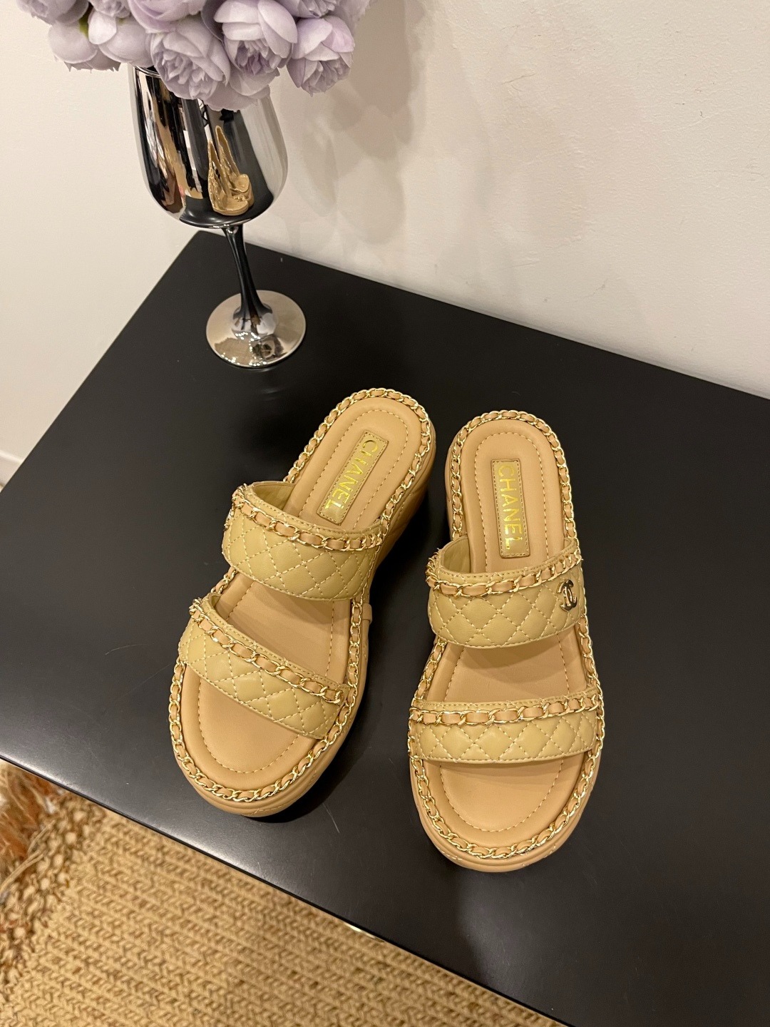 샤넬 25 신상 통굽 슬리퍼