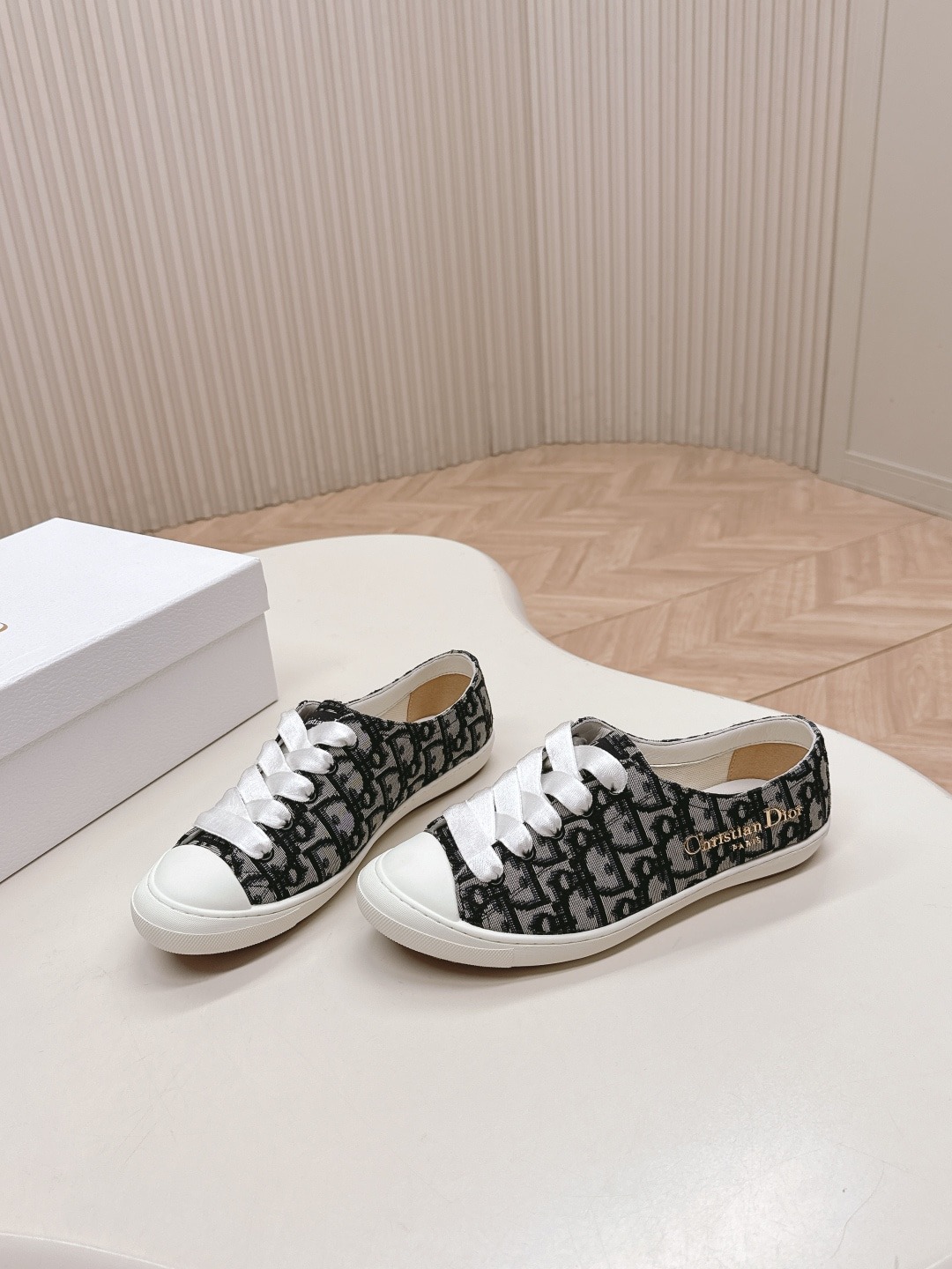 디올 25 가을 오블리크 스니커즈