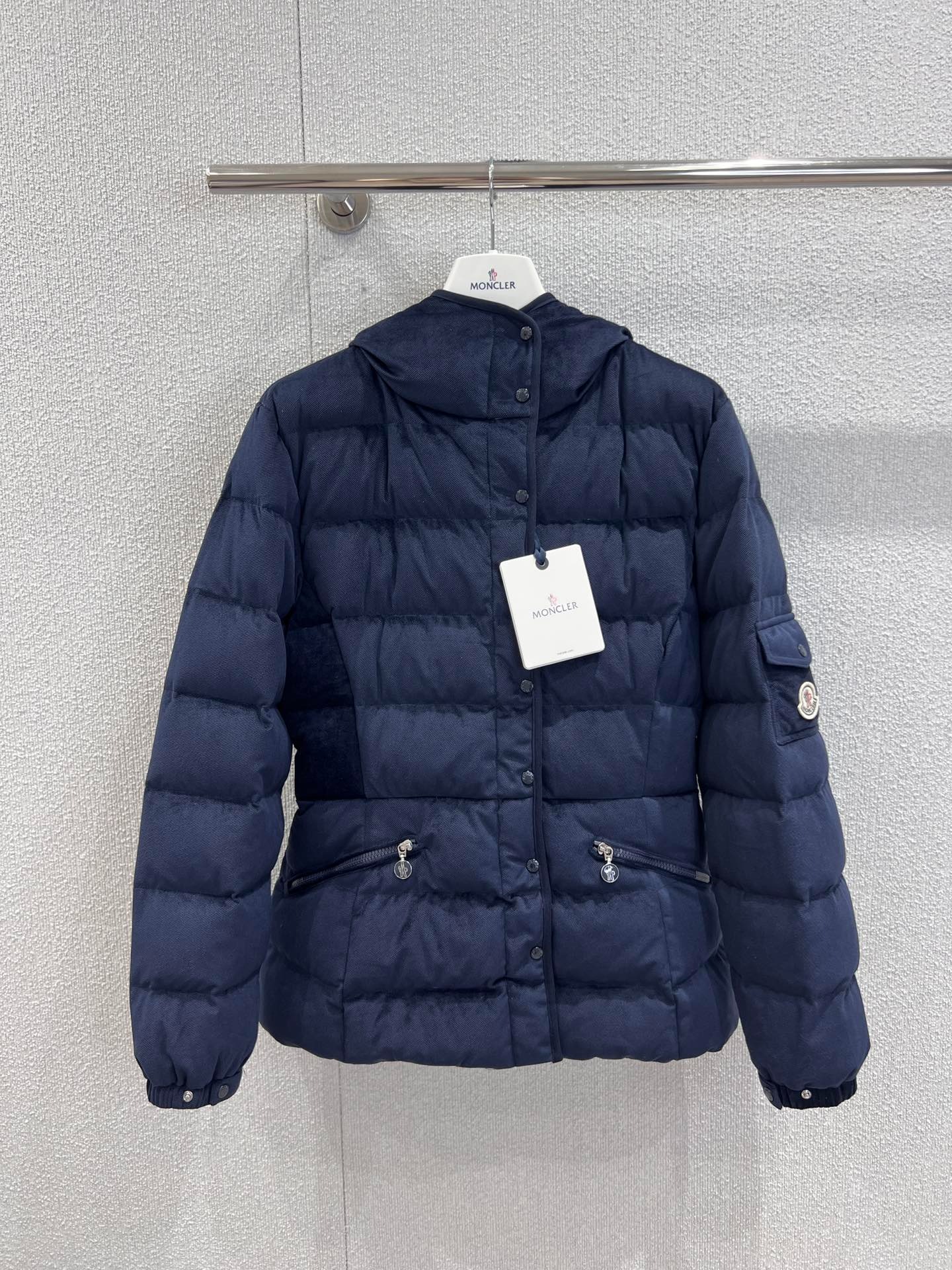 몽클레어 25Fw 신상 바란테 후드 패딩 점퍼