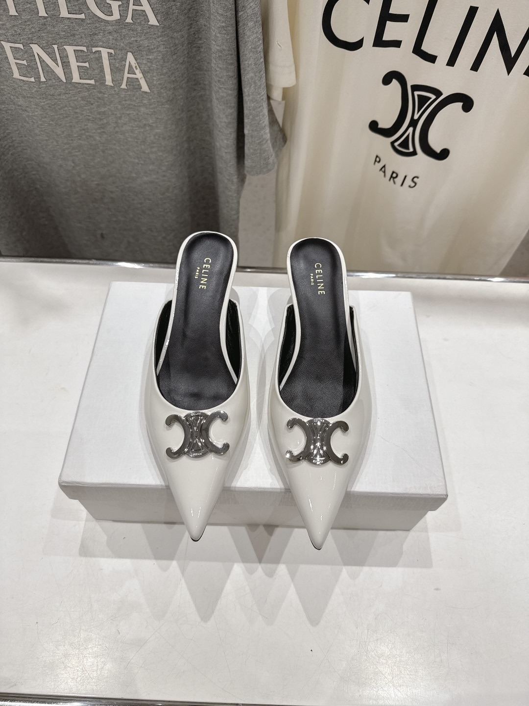 셀린느 25ss 스틸레토 힐 슬리퍼