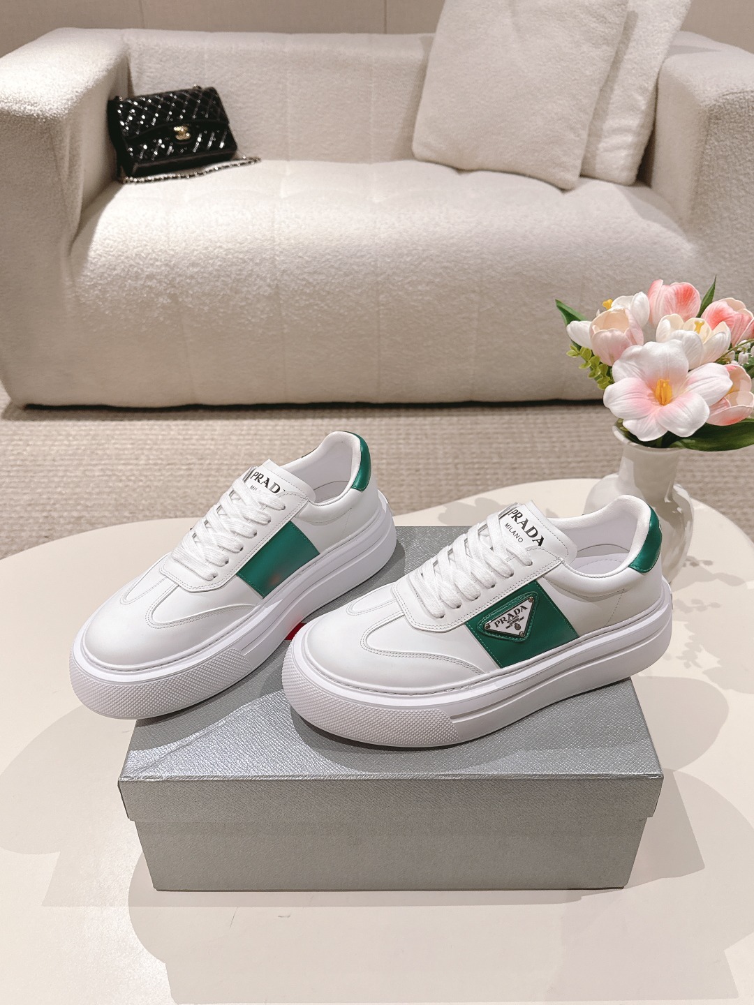 프라다 신상 커플 스니커즈