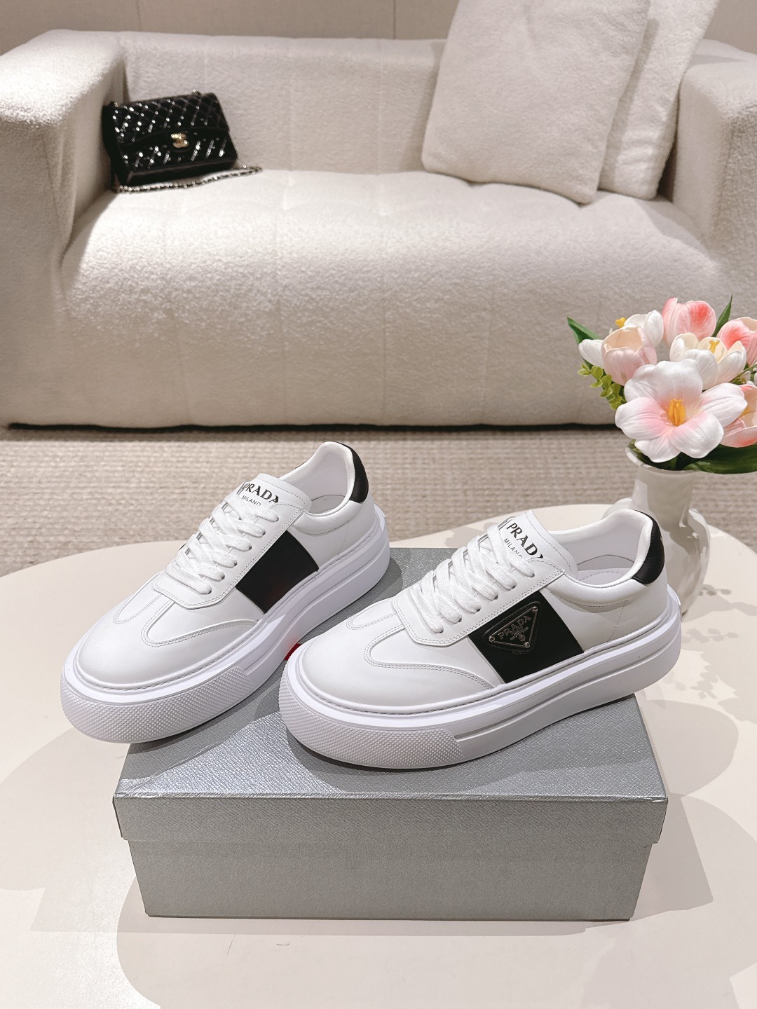 프라다 신상 커플 스니커즈