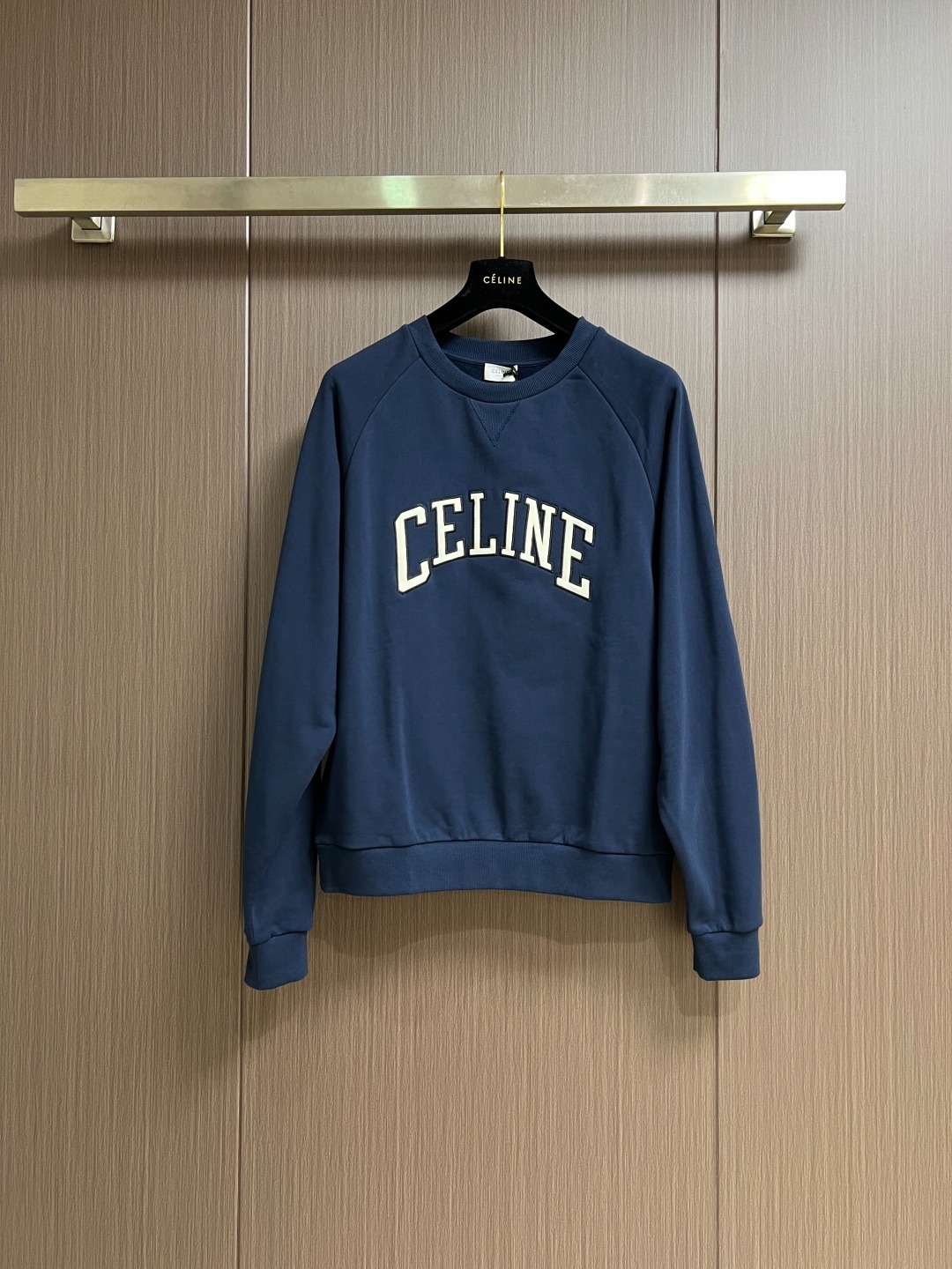 셀린느 아플리케 라운드 맨투맨