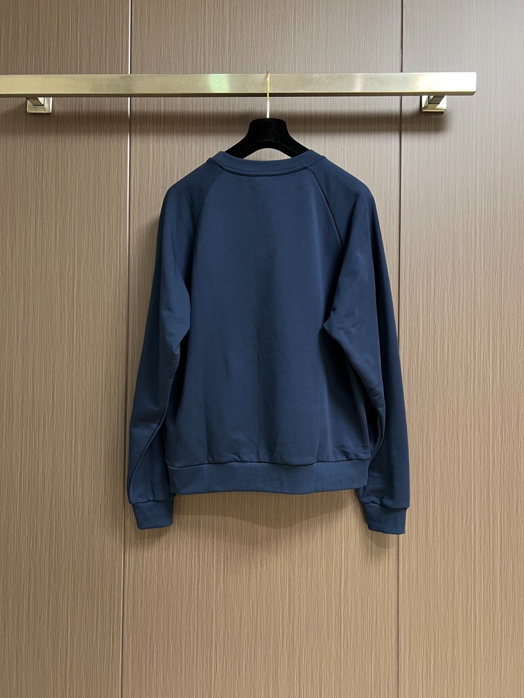 셀린느 아플리케 라운드 맨투맨