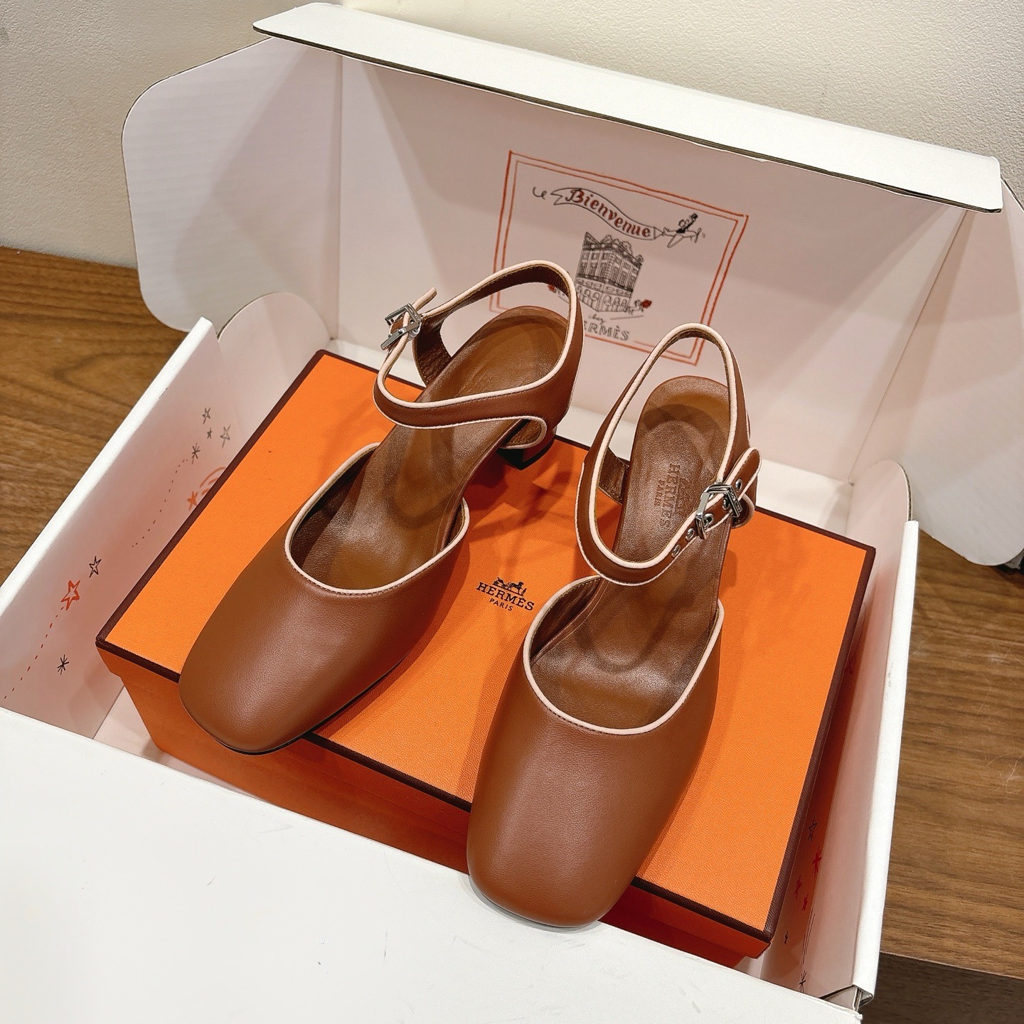 에르메스 25 신상 플랫 샌들