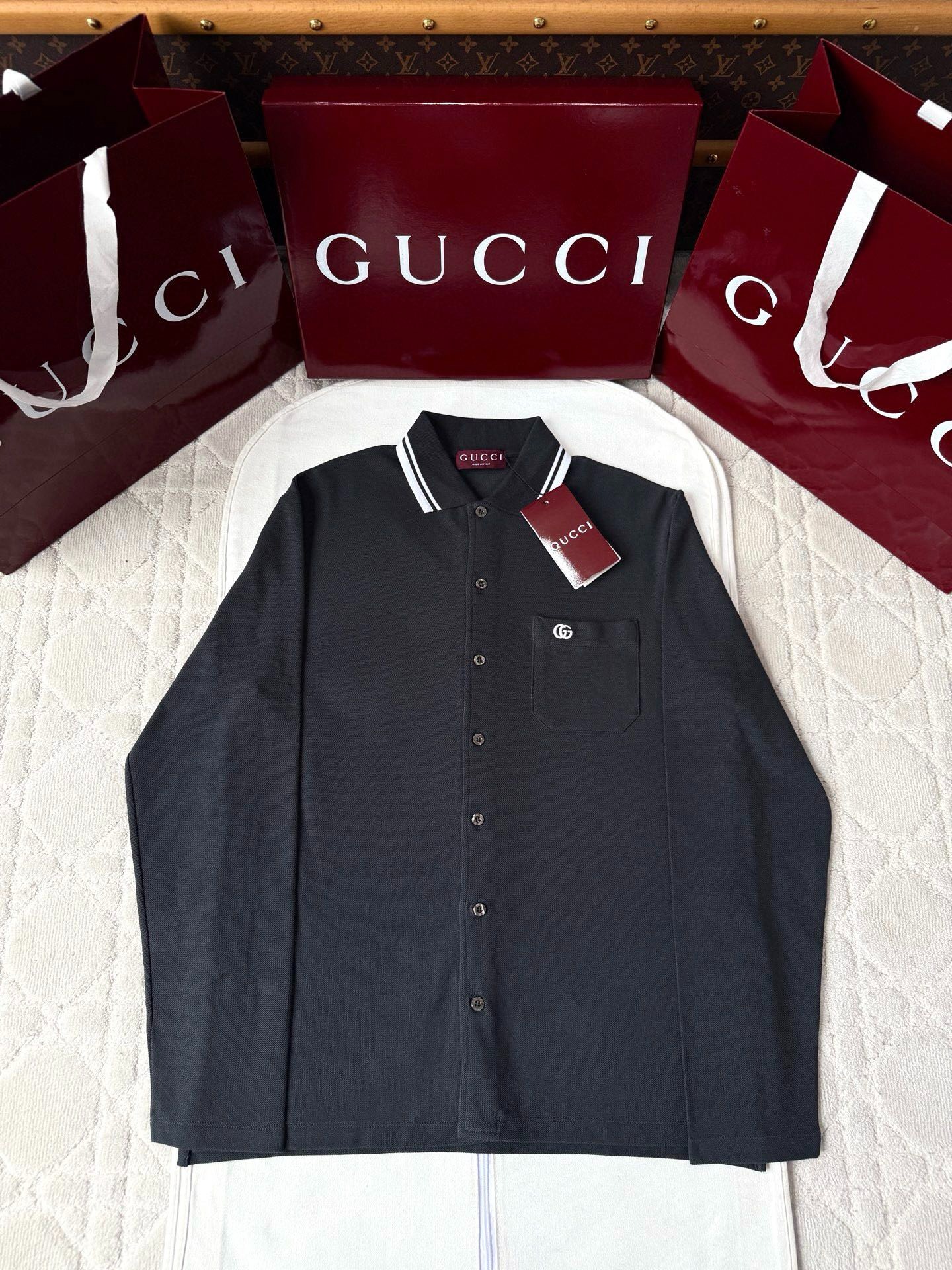 구찌 클래식 자수 긴팔