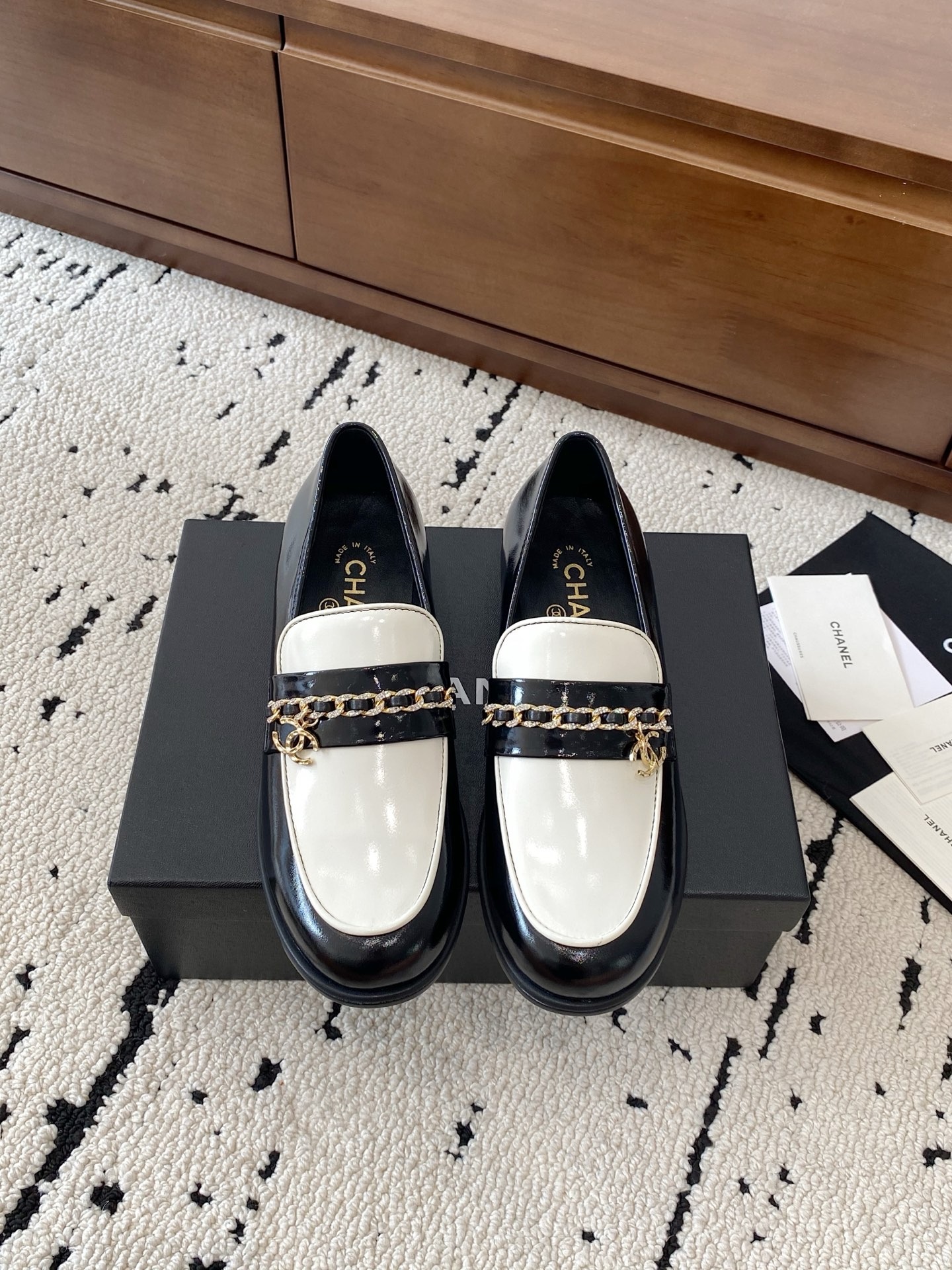 샤넬 25C 신상 체인 힐 로퍼