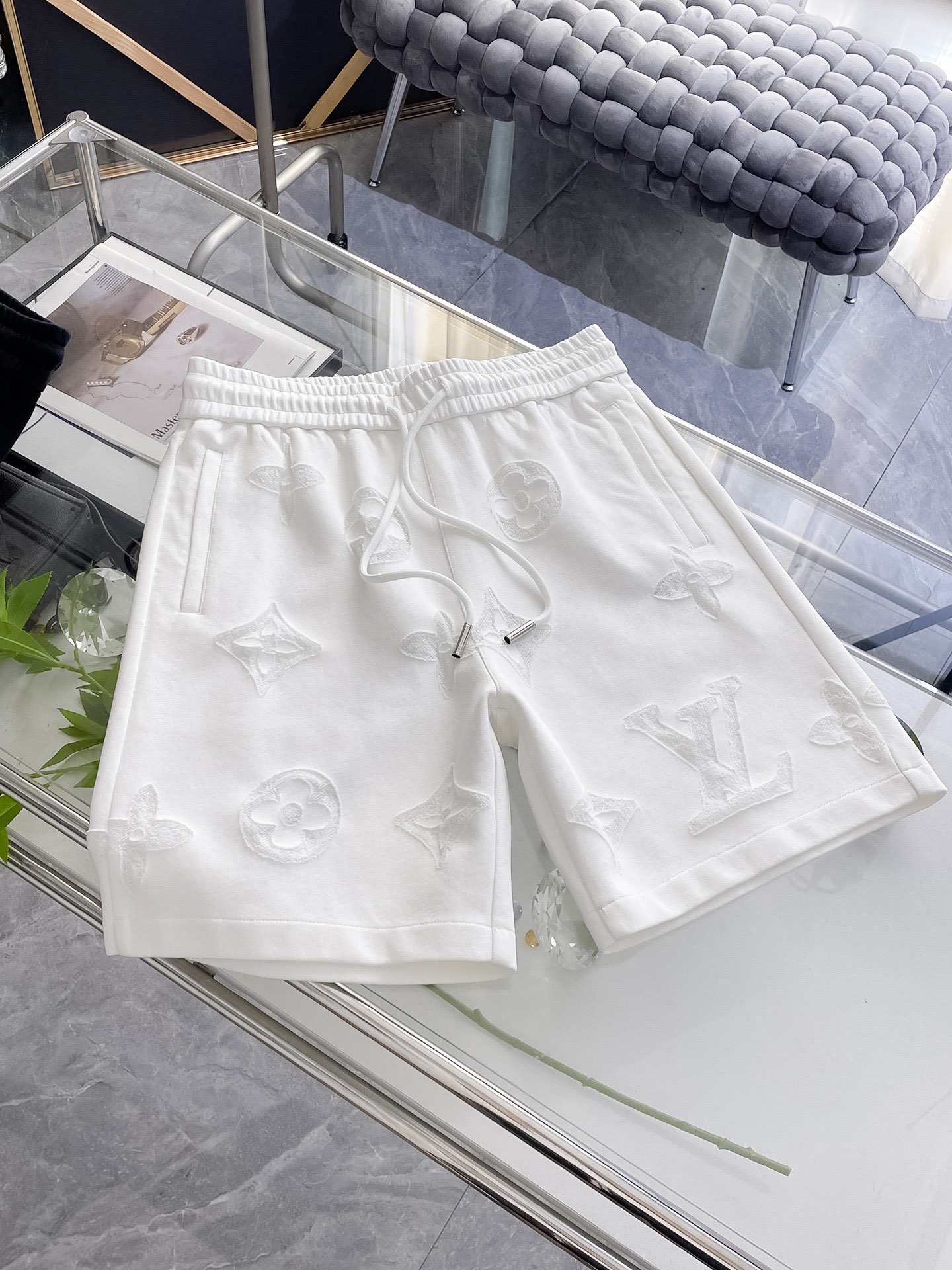 루이비통 25년 여름 신상 남성 캐주얼 반바지