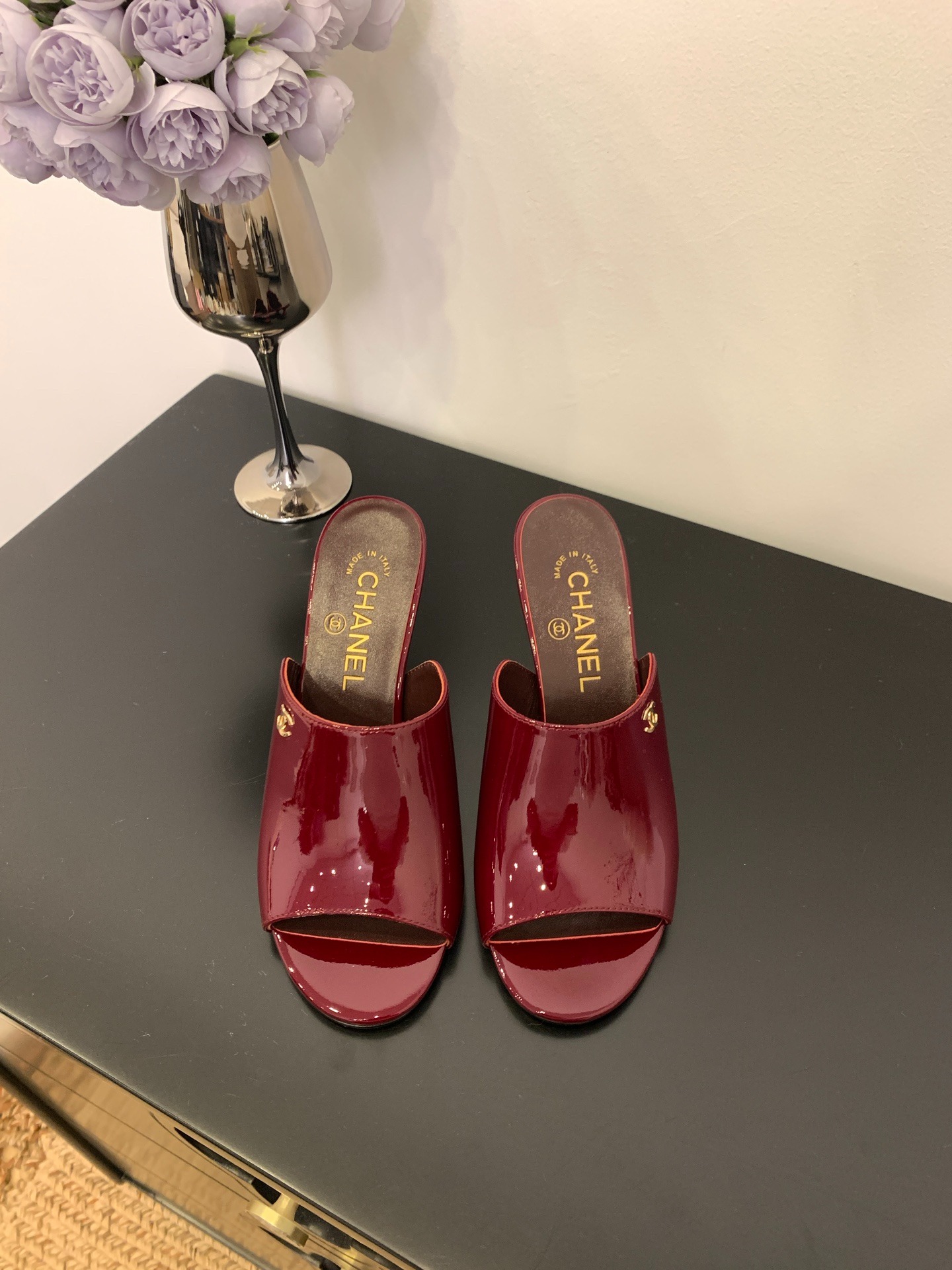 샤넬 25 신상 일자 와인잔굽 슬리퍼