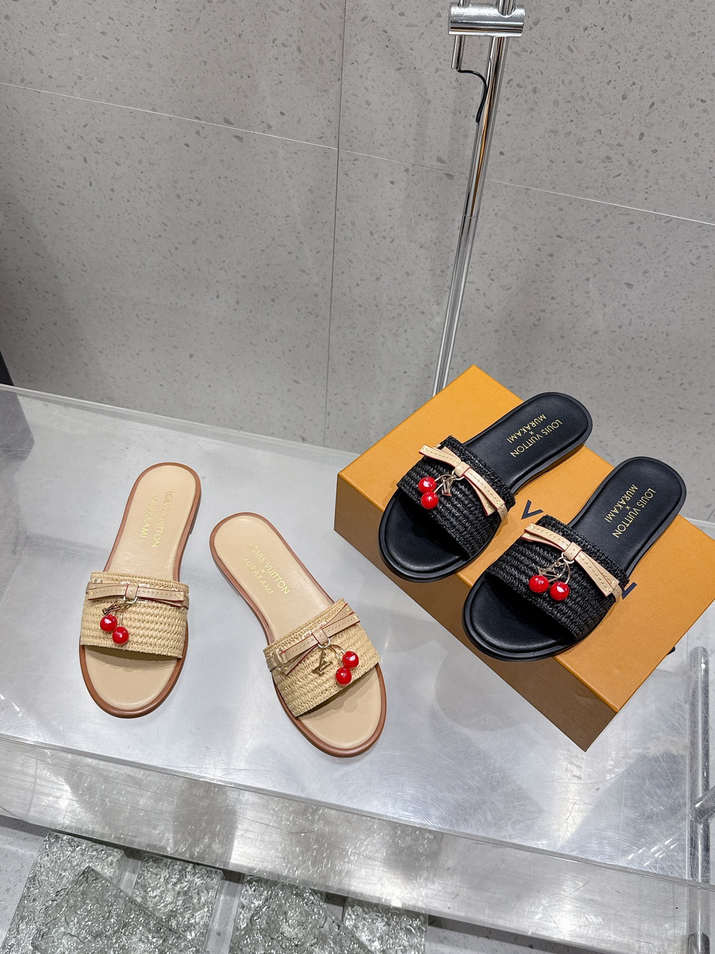 루이비통 25/ss 신상 플랫 슬리퍼