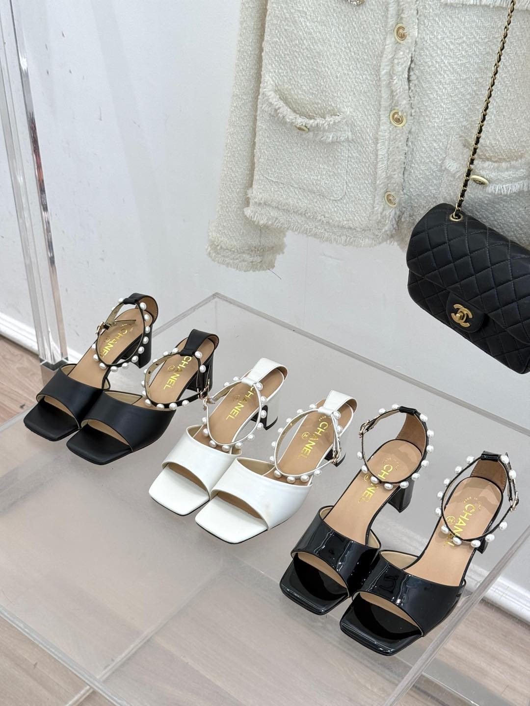 샤넬 25c 신상품 더블 C 진주 통굽 샌들