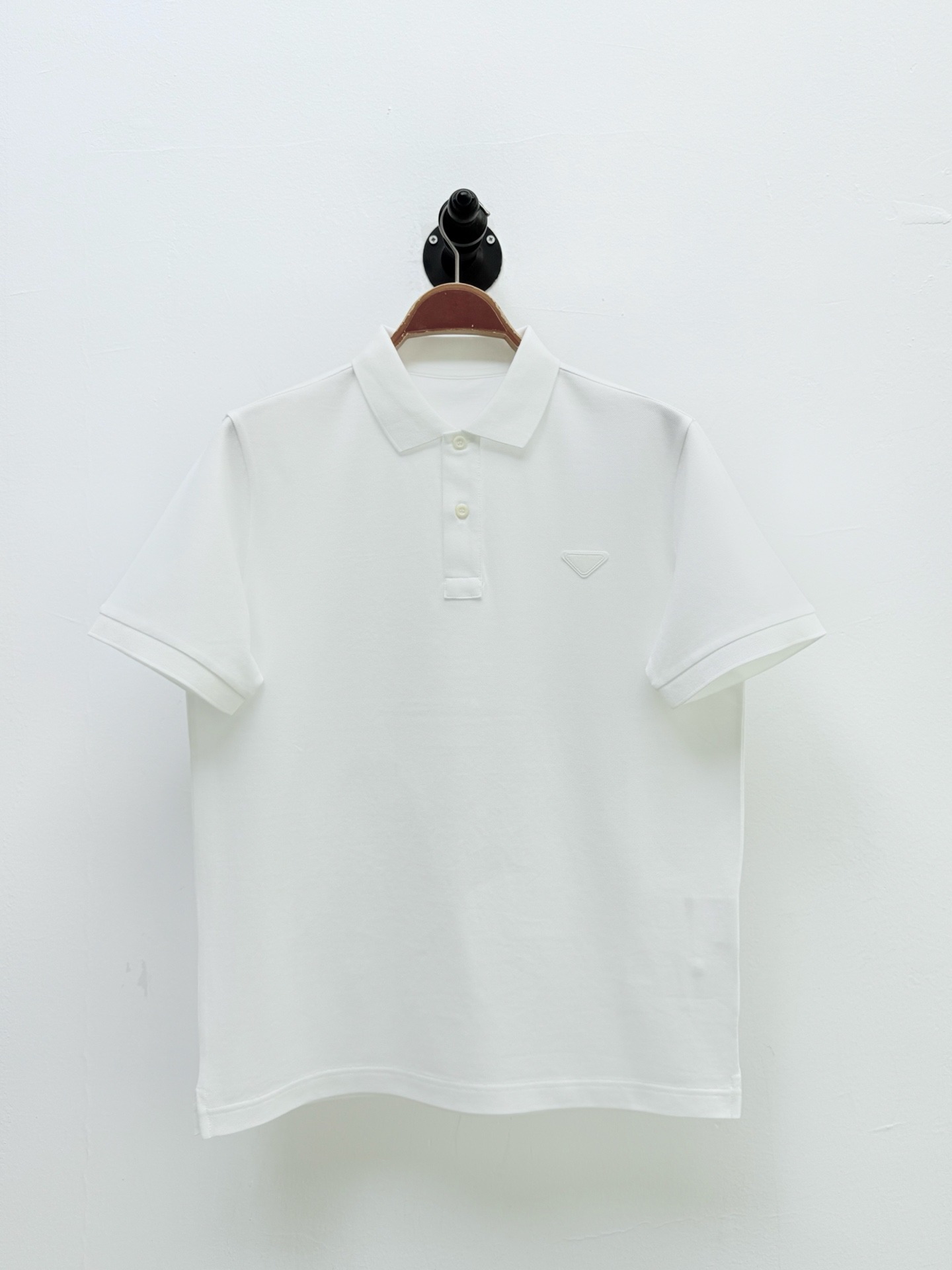 프라다 삼각 로고 칼라 폴로 셔츠