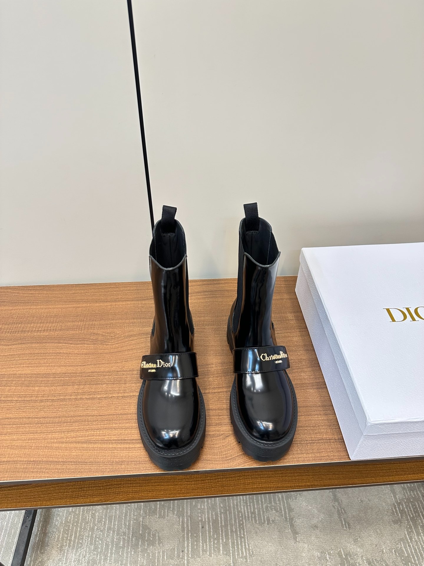디올 25ss 신상 첼시 부츠