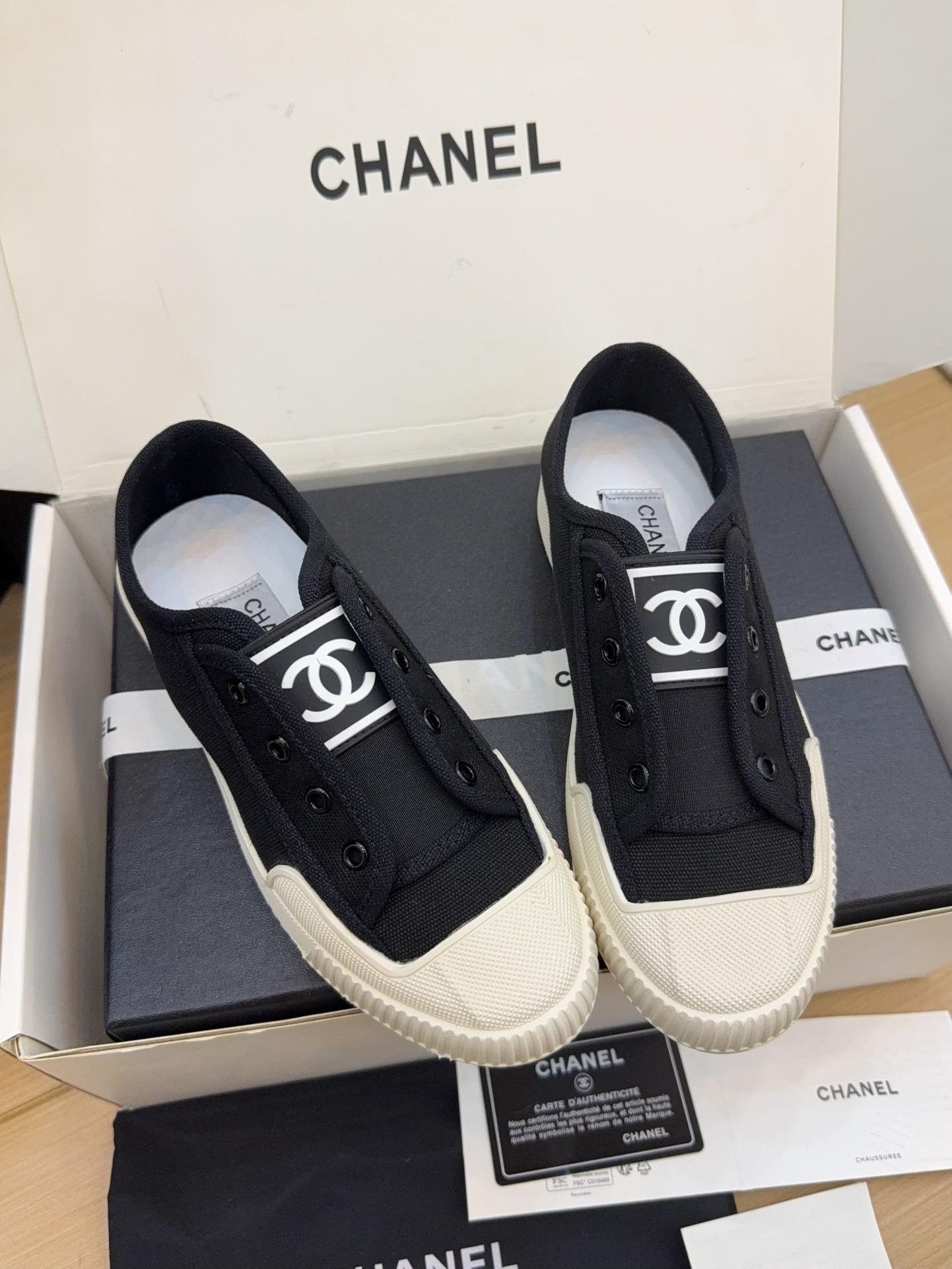 샤넬 25 신상 사계절 캐주얼화