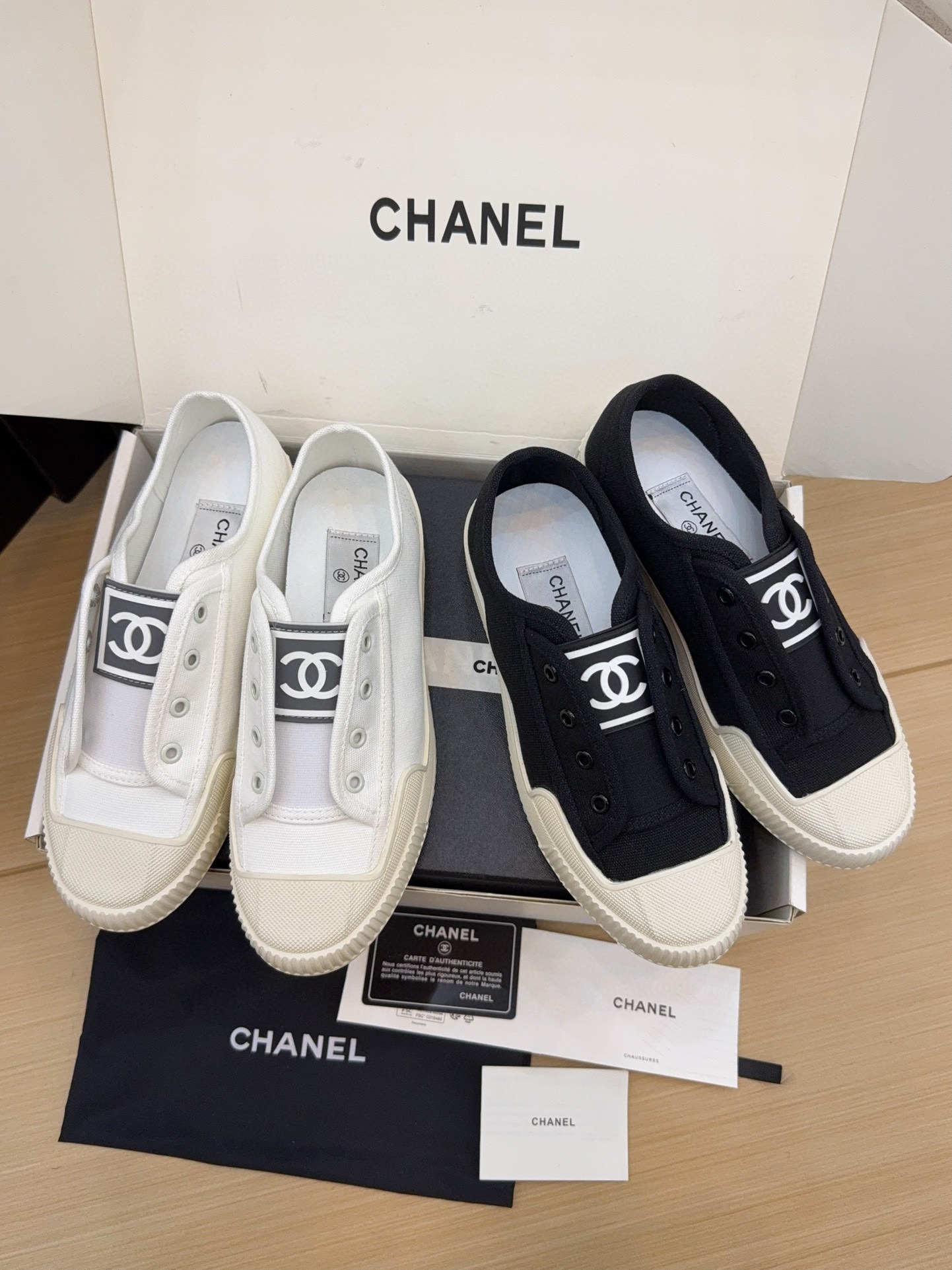 샤넬 25 신상 사계절 캐주얼화