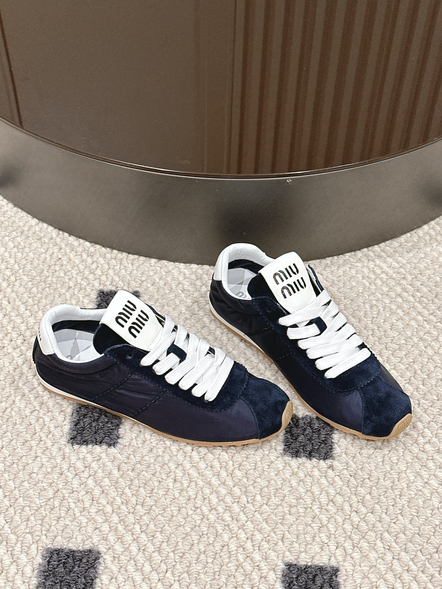 미우미우 25 런닝 신상 트레이닝 운동화