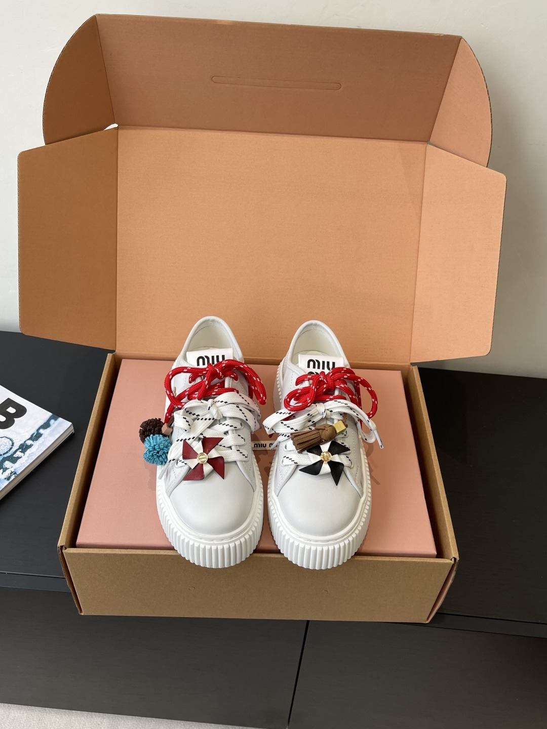 미우미우 25ss 신상 양가죽 통굽 스몰화