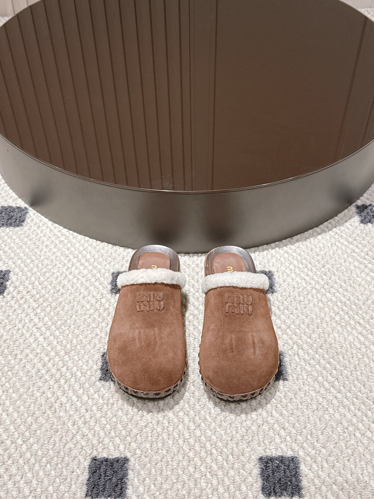 미우미우 울 슬리퍼 스웨이드 반팩