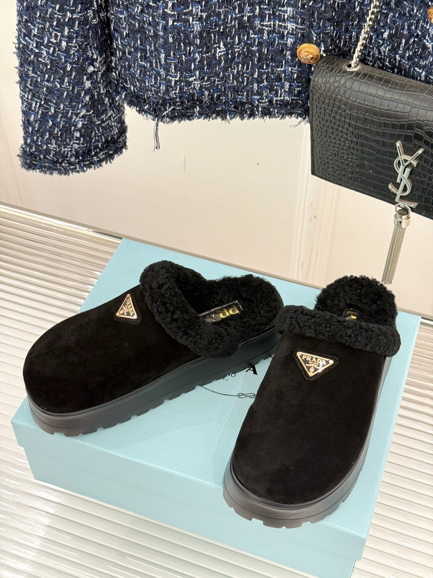 프라다 25WF 신상 슬리퍼