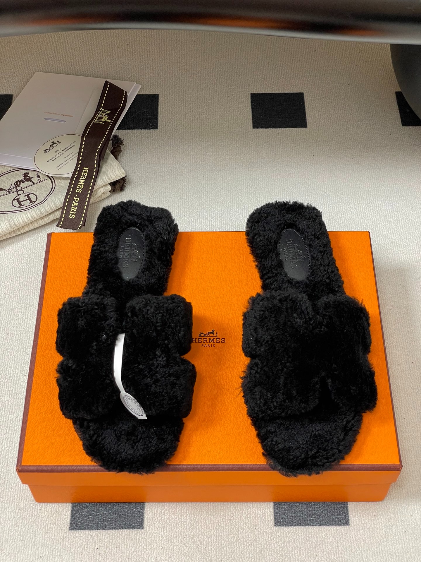 에르메스 오란털 슬리퍼