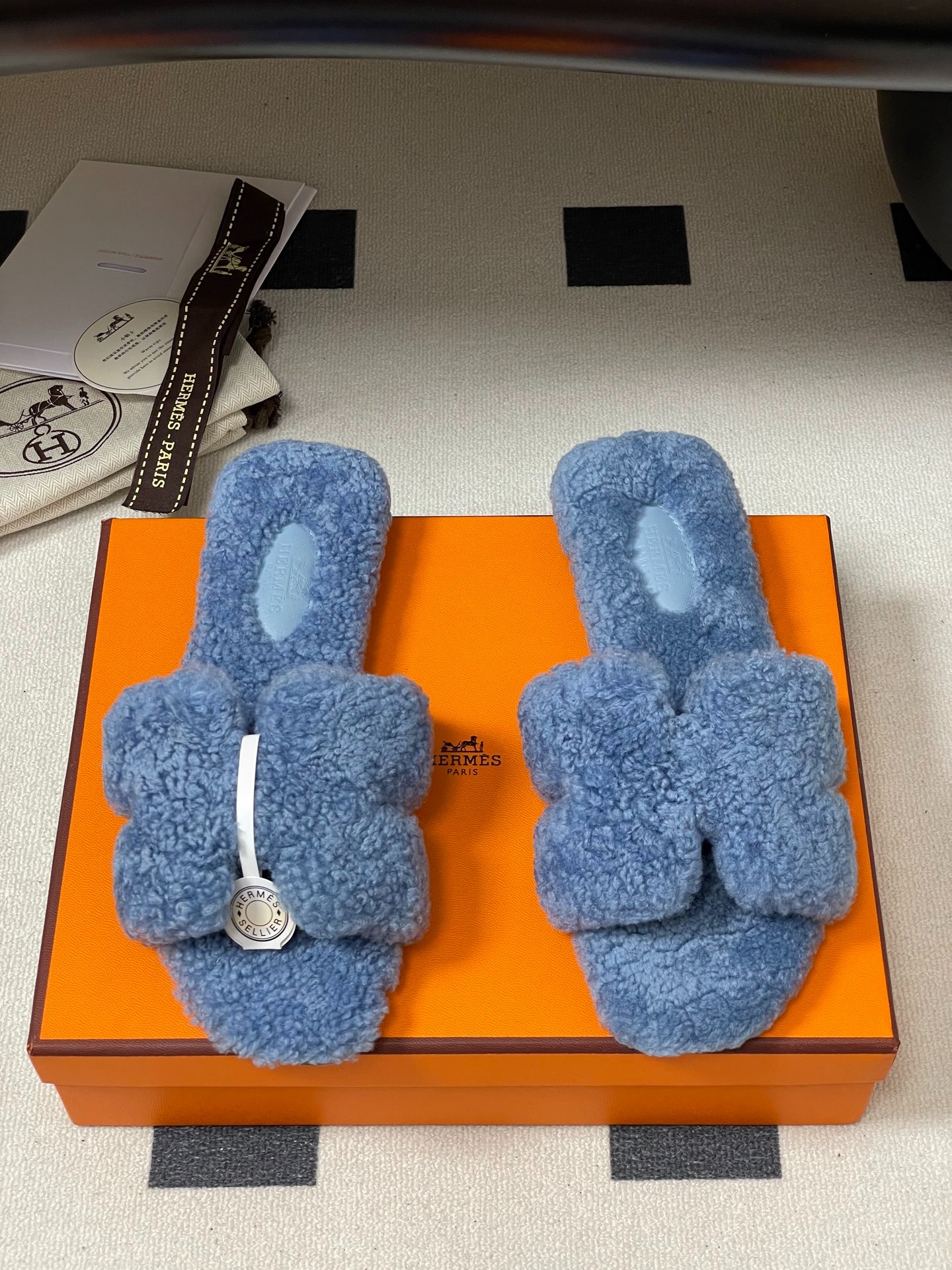 에르메스 오란털 슬리퍼
