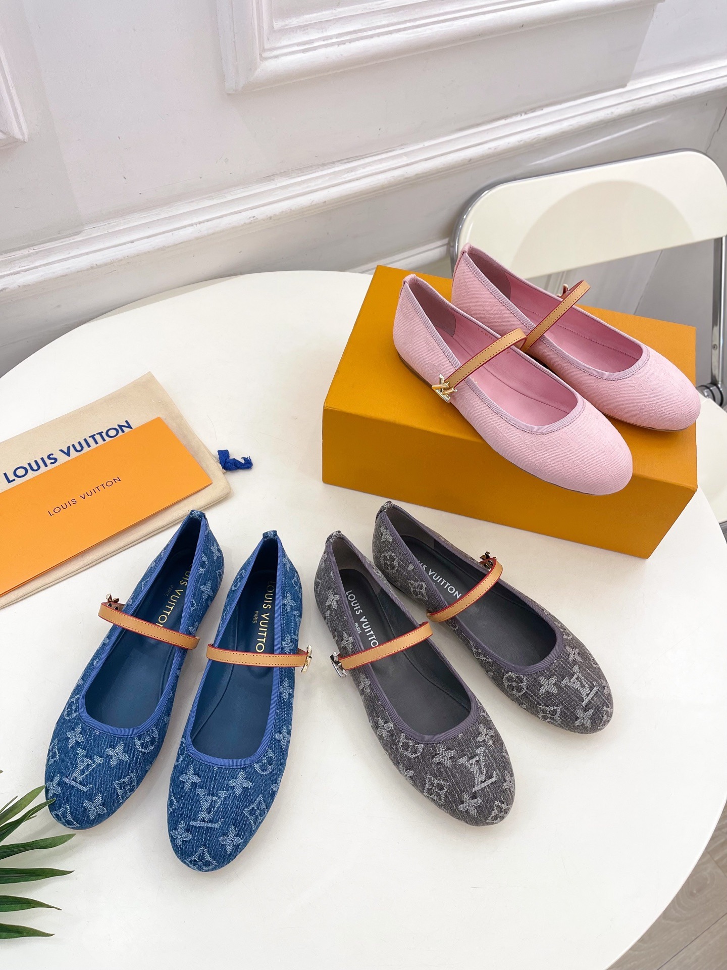 루이비통 25 신상 로미 플랫 슈즈