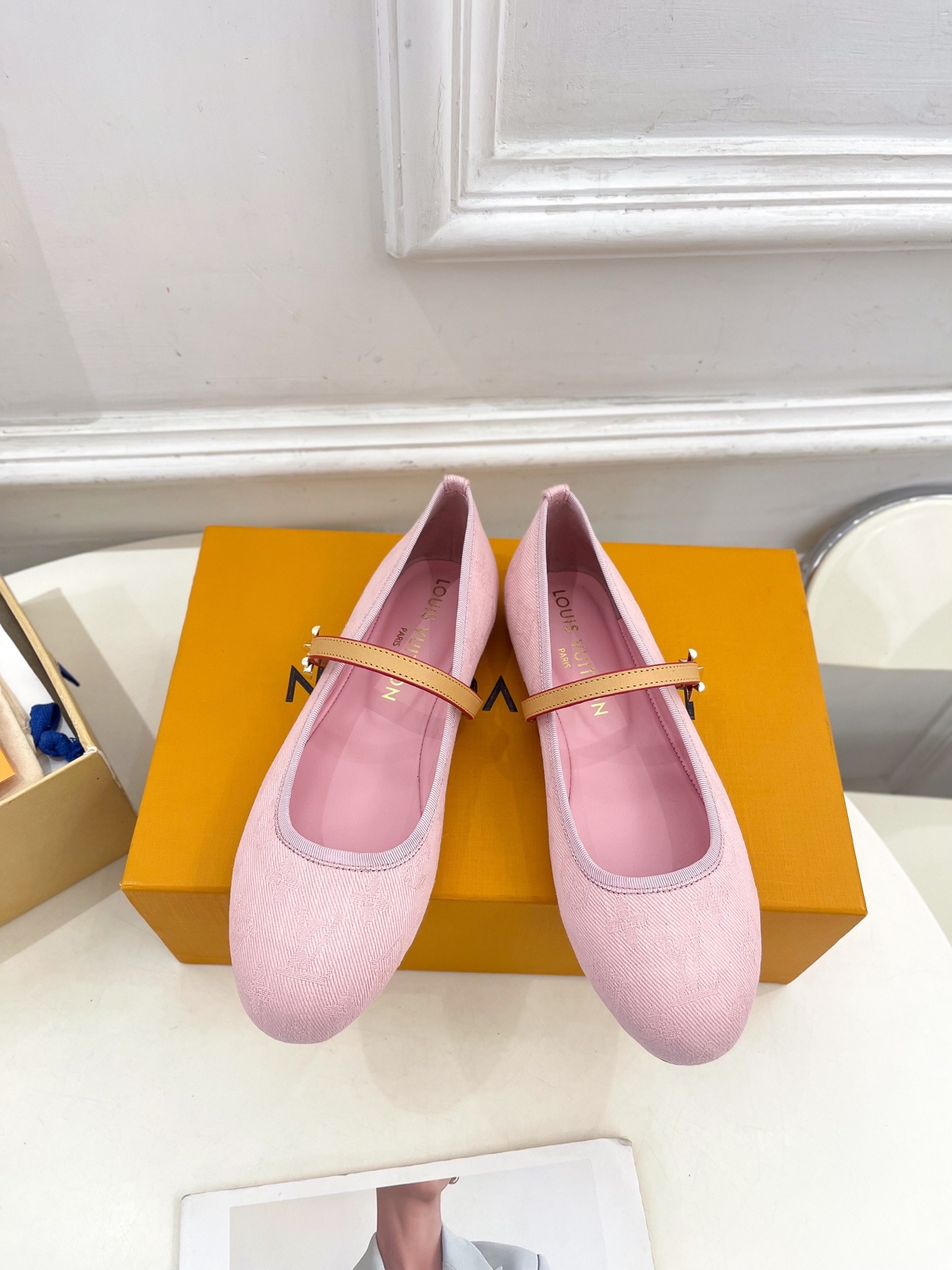 루이비통 25 신상 로미 플랫 슈즈