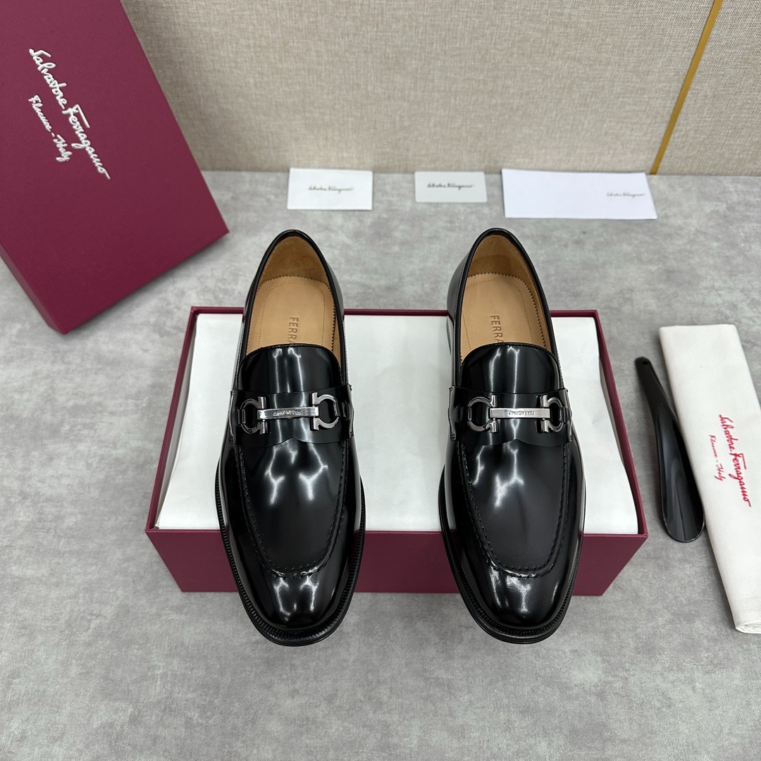 페라가모 간치니 오너먼트 모카신