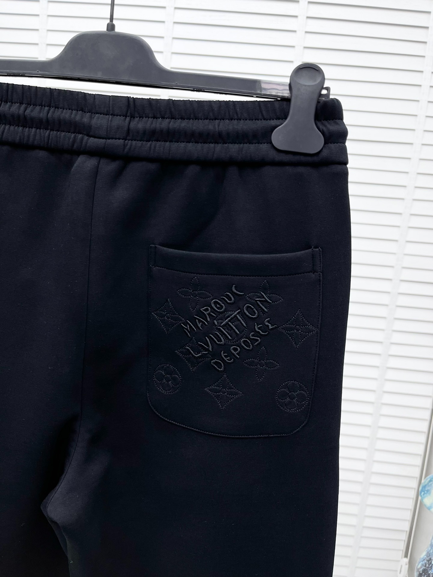 루이비통 25ss 신상 팬츠