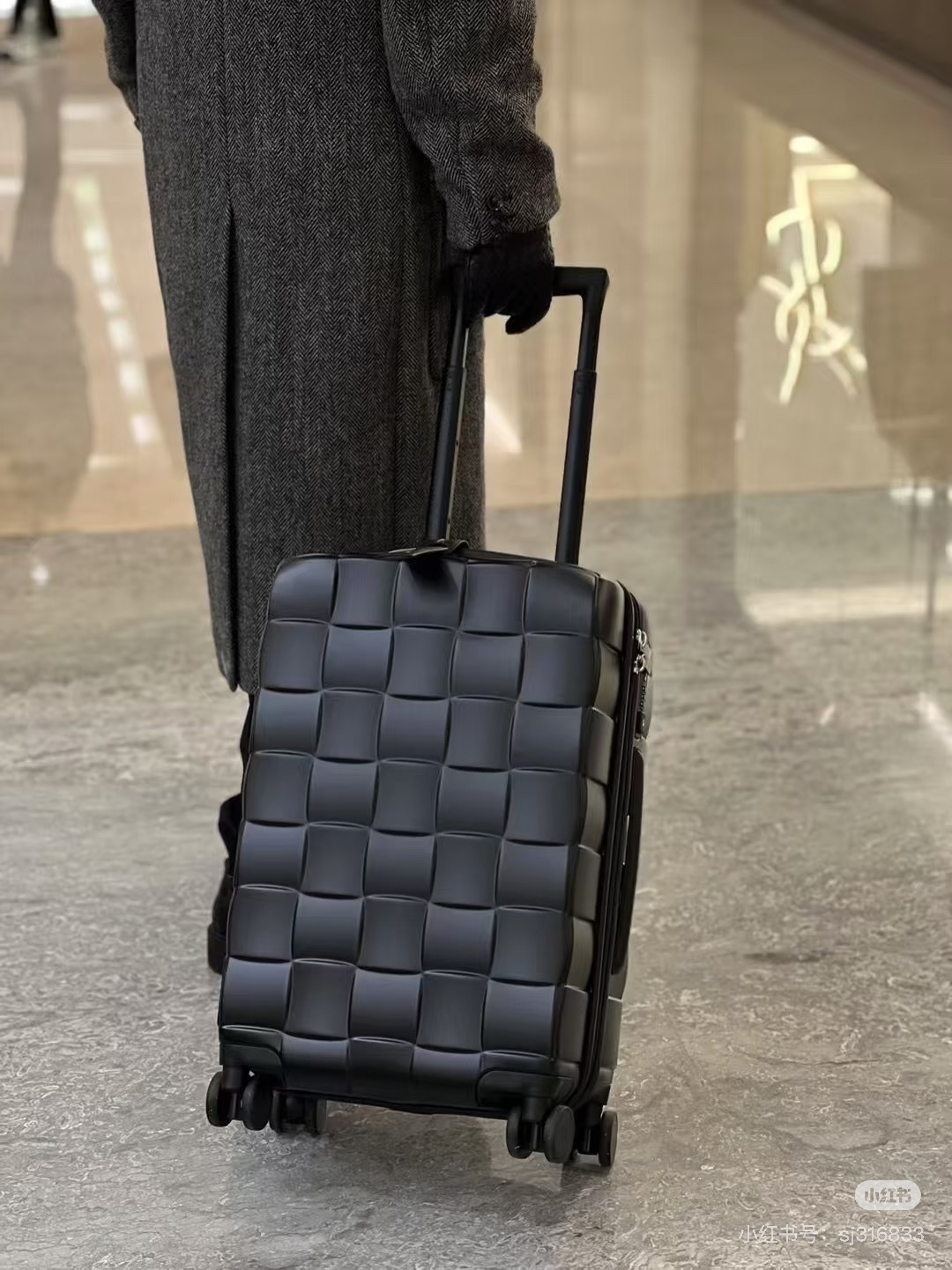 보테가베네타 블랙 오디세이 기내용 수트케이스