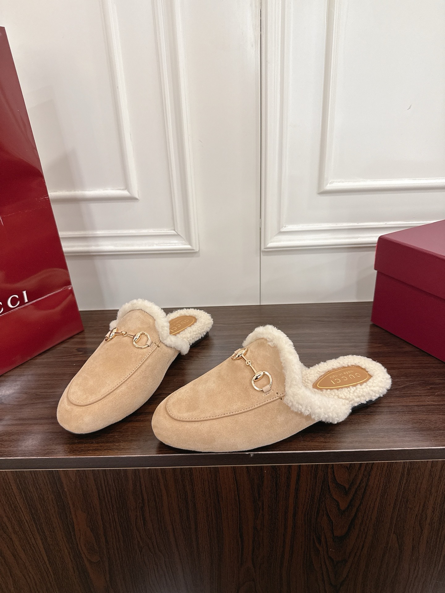 구찌 메리노 울 뮬 슬리퍼