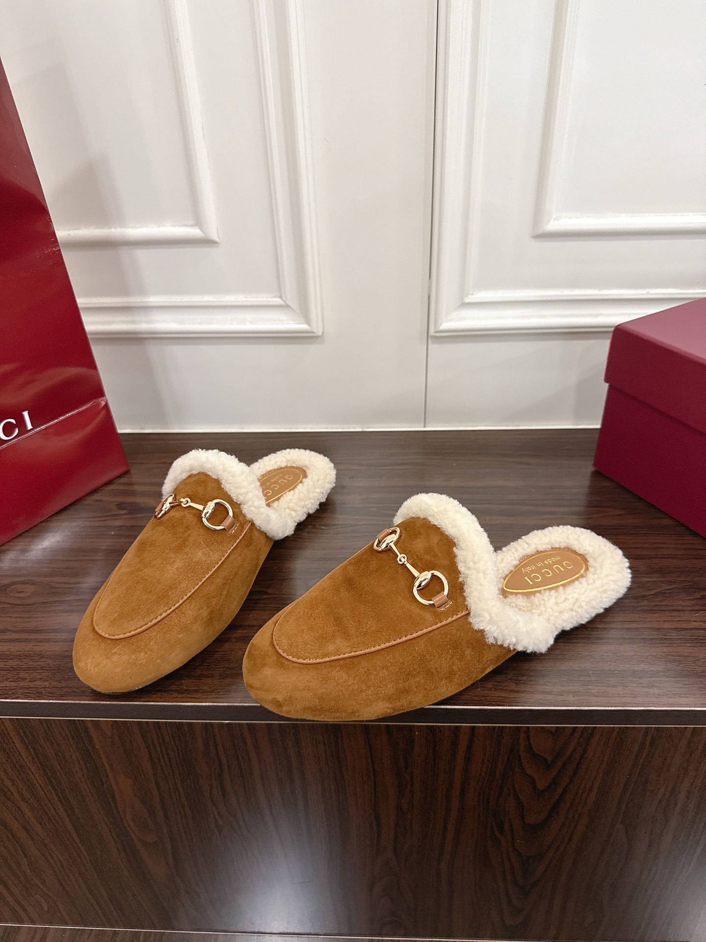 구찌 메리노 울 뮬 슬리퍼