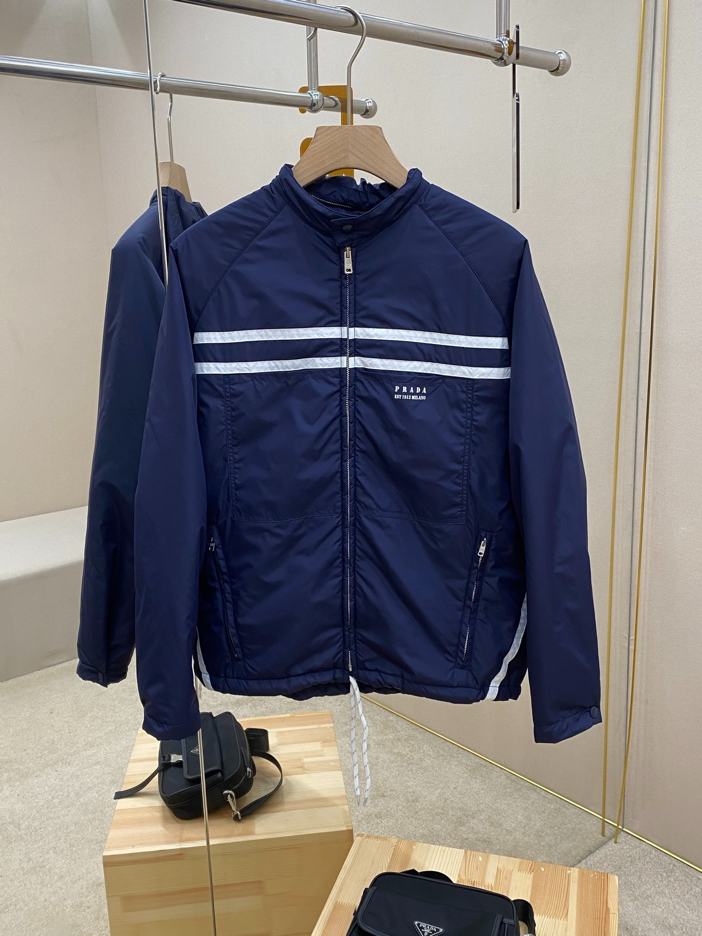 프라다 신상 나일론 코튼 재킷