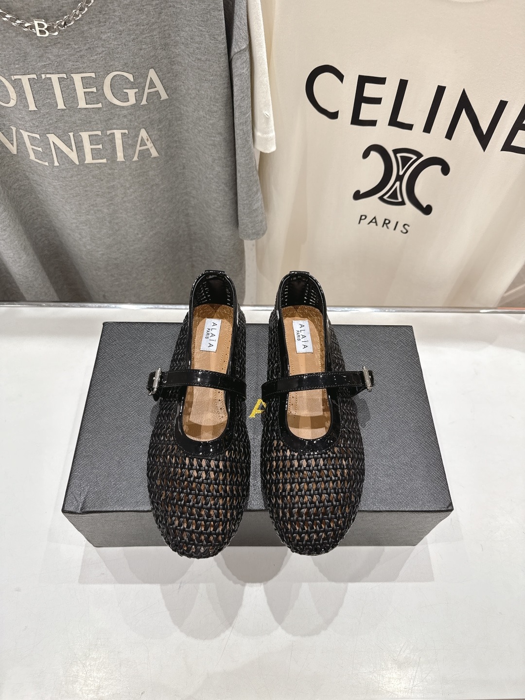 알라이아 25ss 플랫슈즈