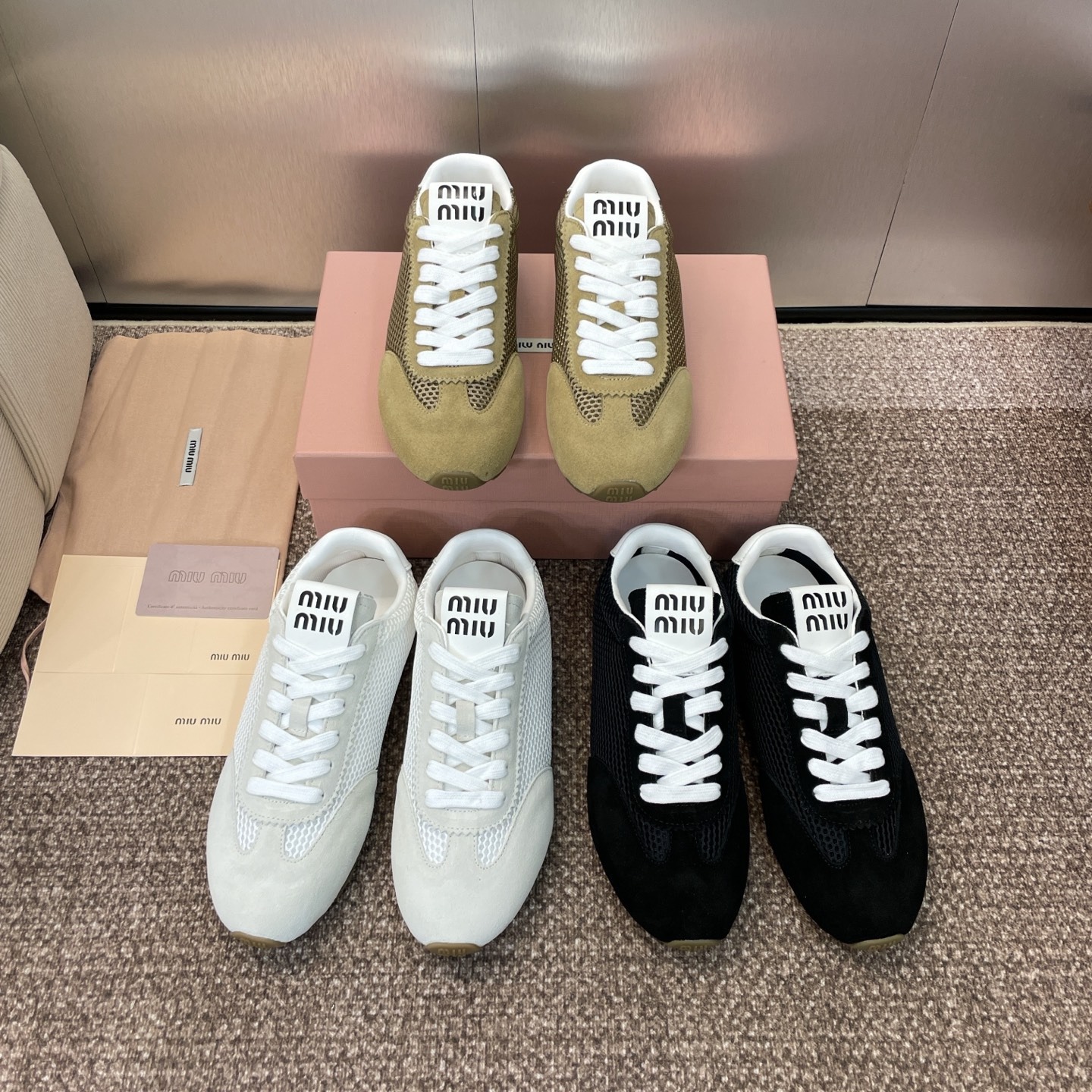 미우미우 25 봄여름 신상 러닝화
