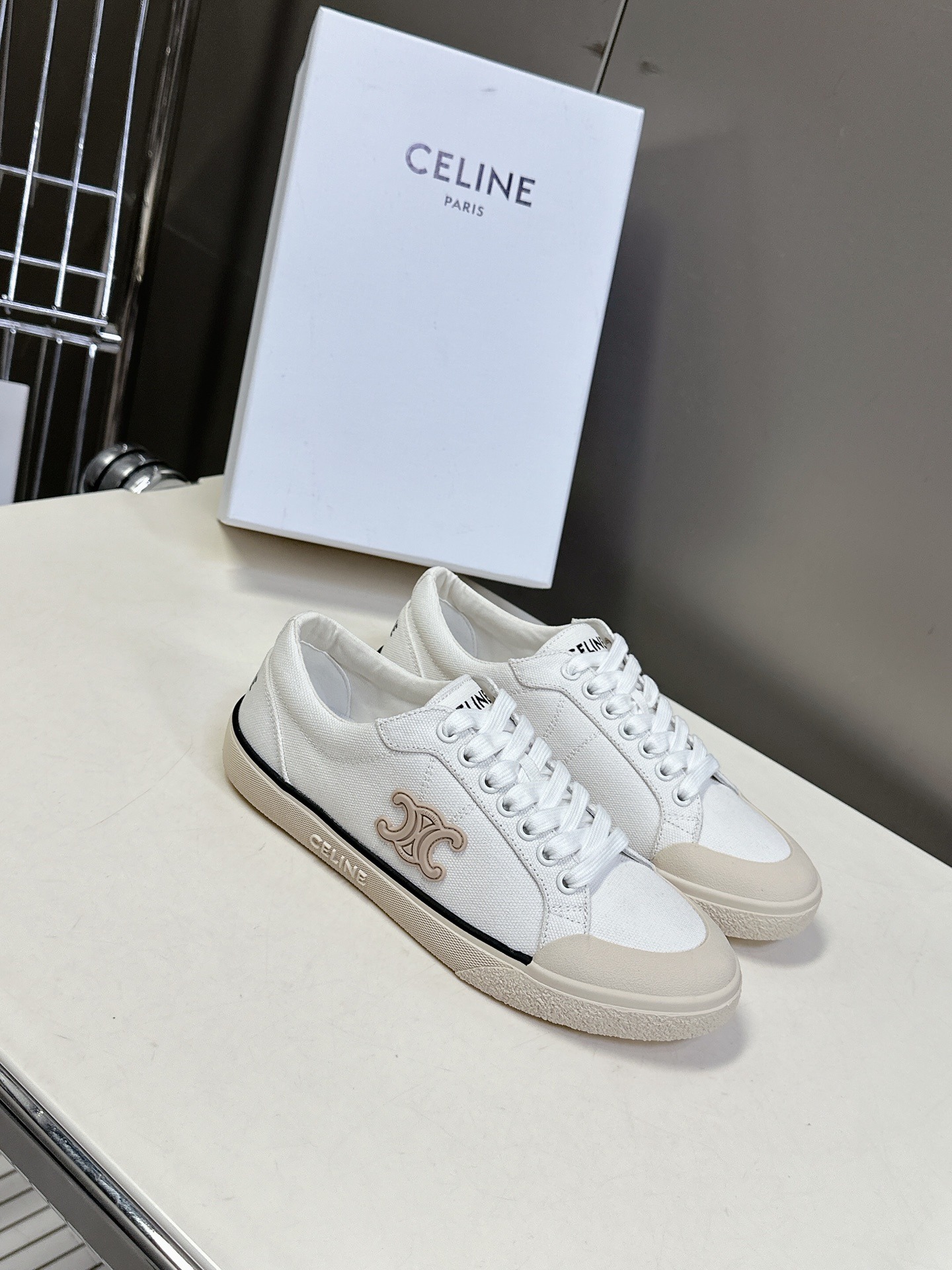 셀린느 25ss 봄여름 런닝화