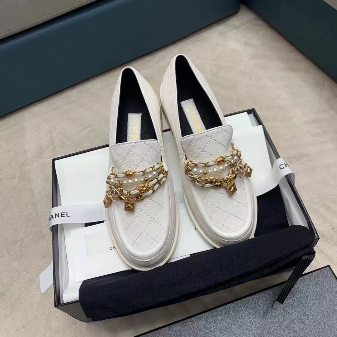 샤넬 프리미엄 클래식 로퍼