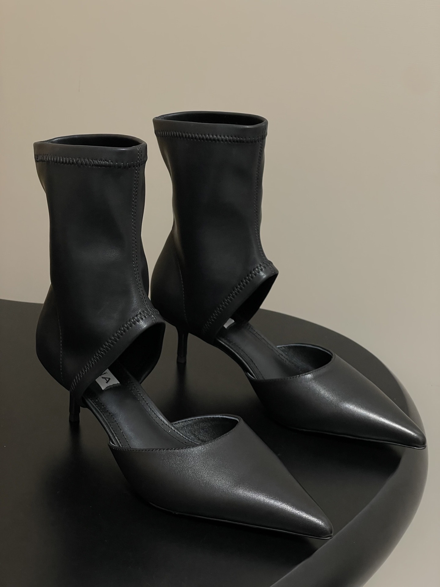 알라이아 25 신상 스판 스웨이드 앵클부츠