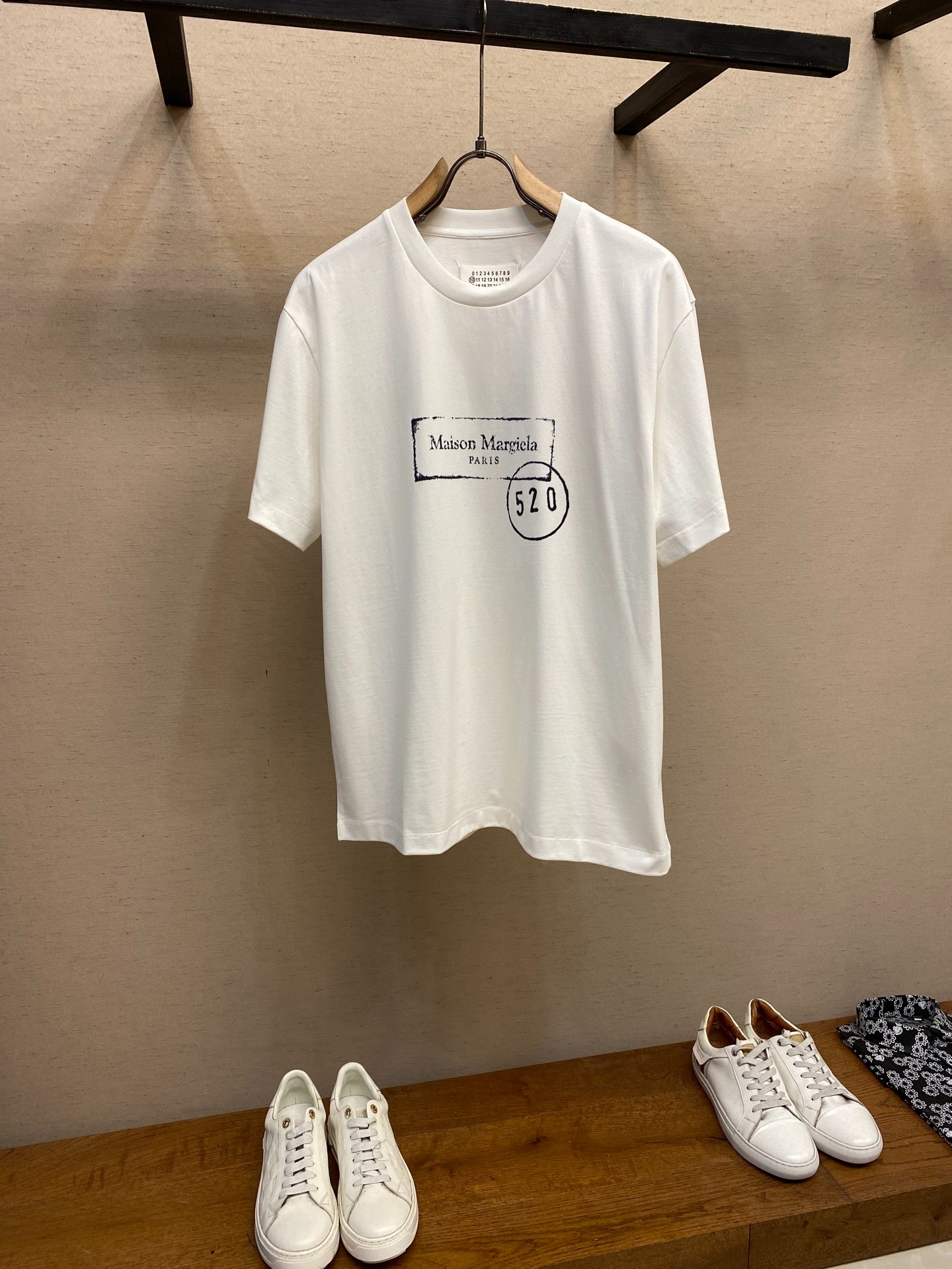 메*마지엘라 2025 봄여름 신상 한정판 티셔츠