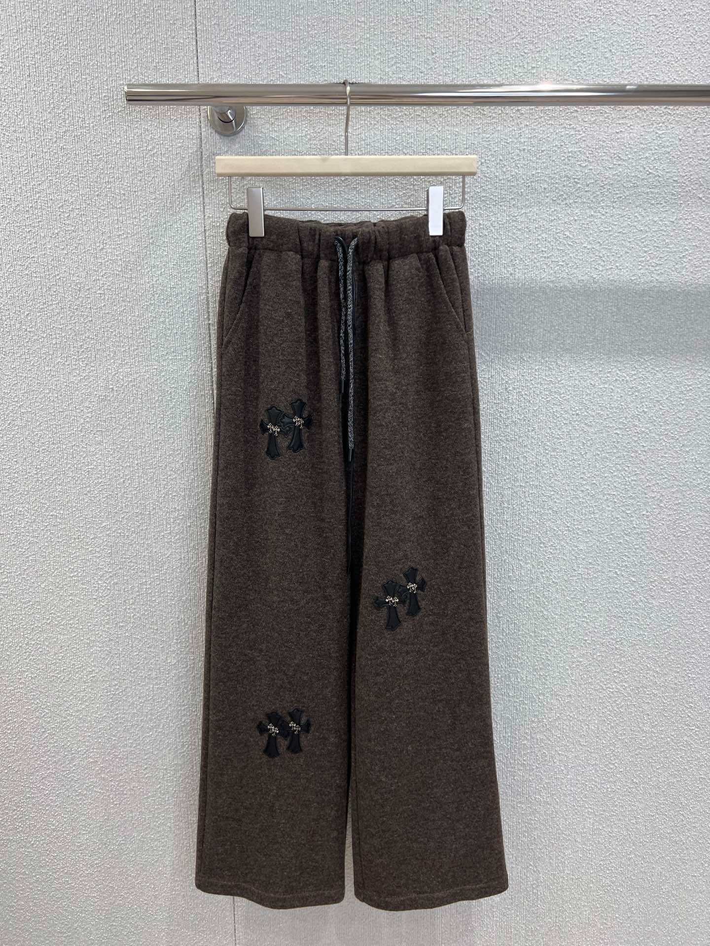 크롬하츠 25Fw 신상 울 스트레이트 캐주얼 팬츠