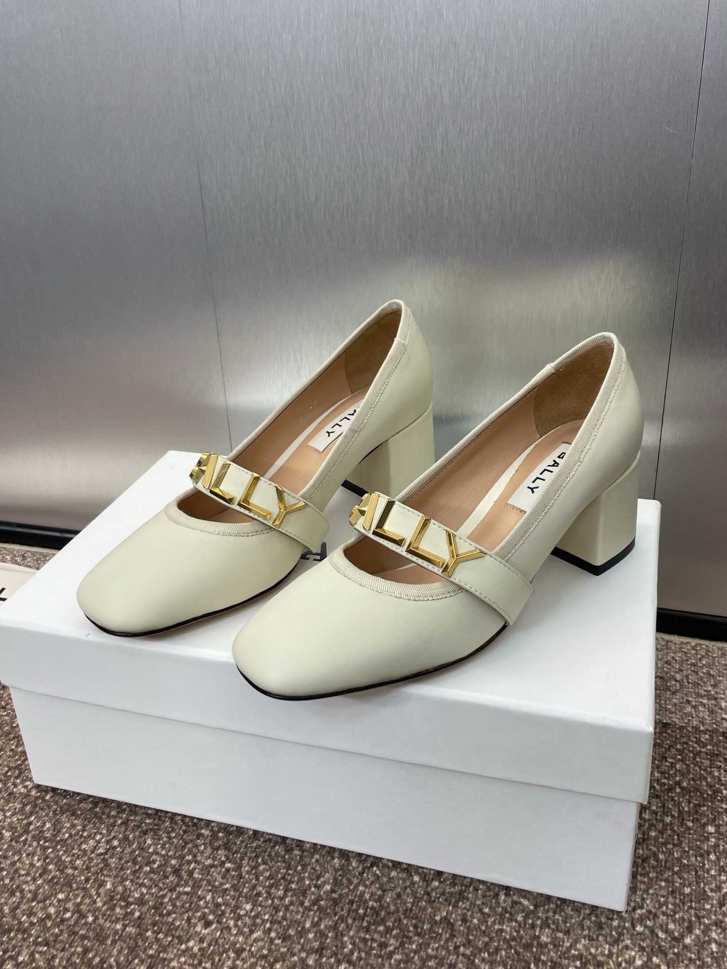 발망 2025 봄여름 신상 통굽 스퀘어 단화