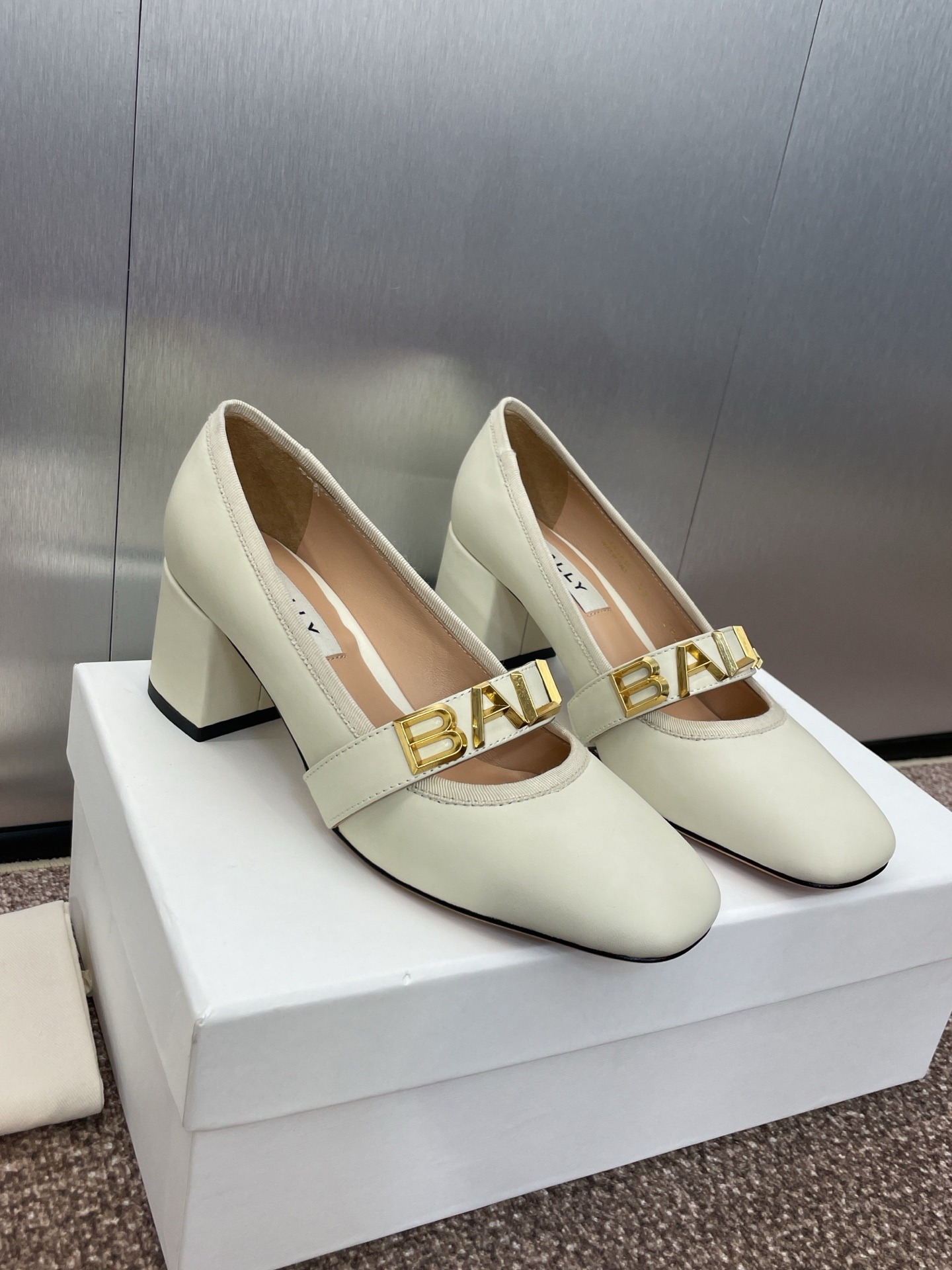 발망 2025 봄여름 신상 통굽 스퀘어 단화